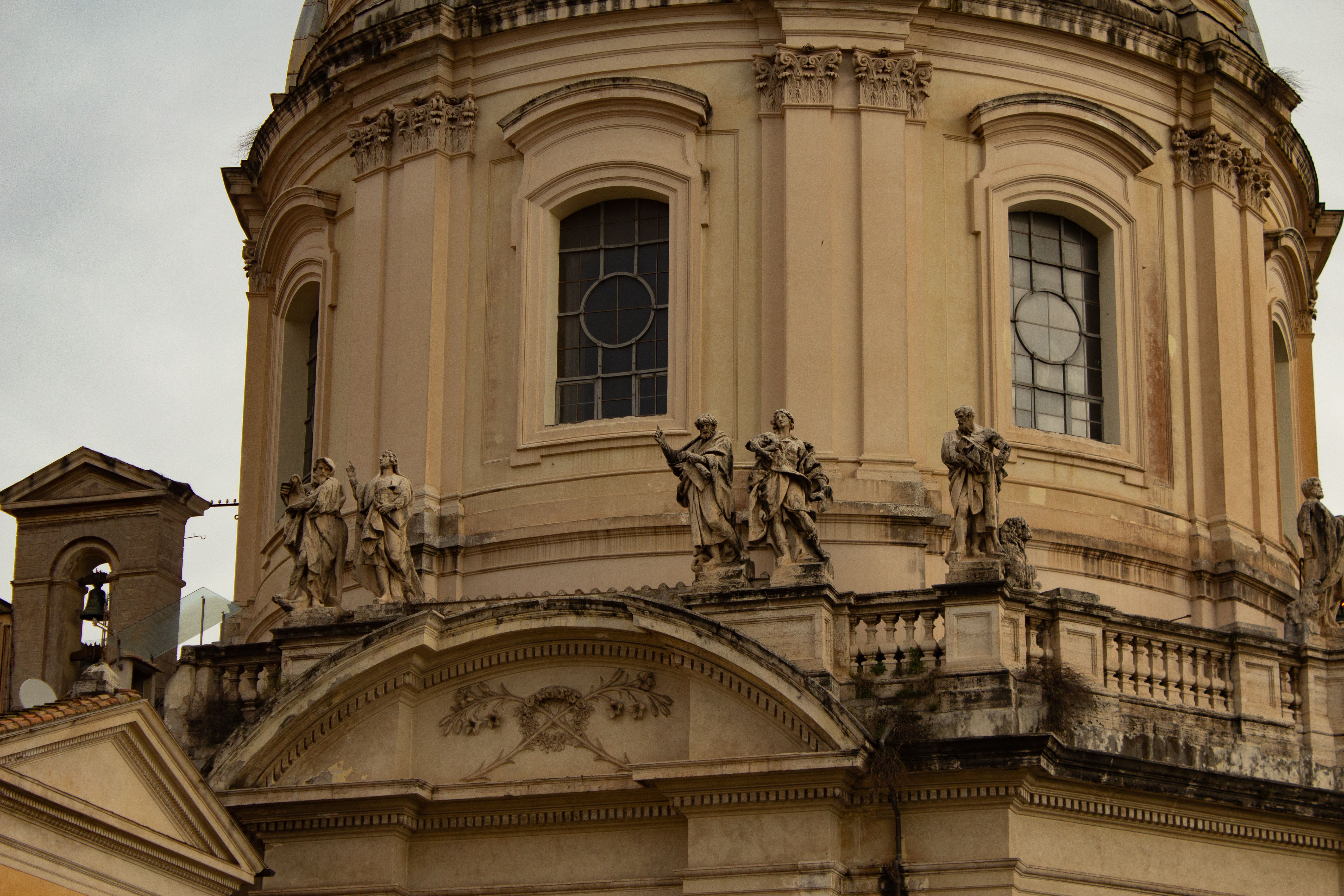 Renaissance Architecture with Sculptural Facades · Free Stock Photo