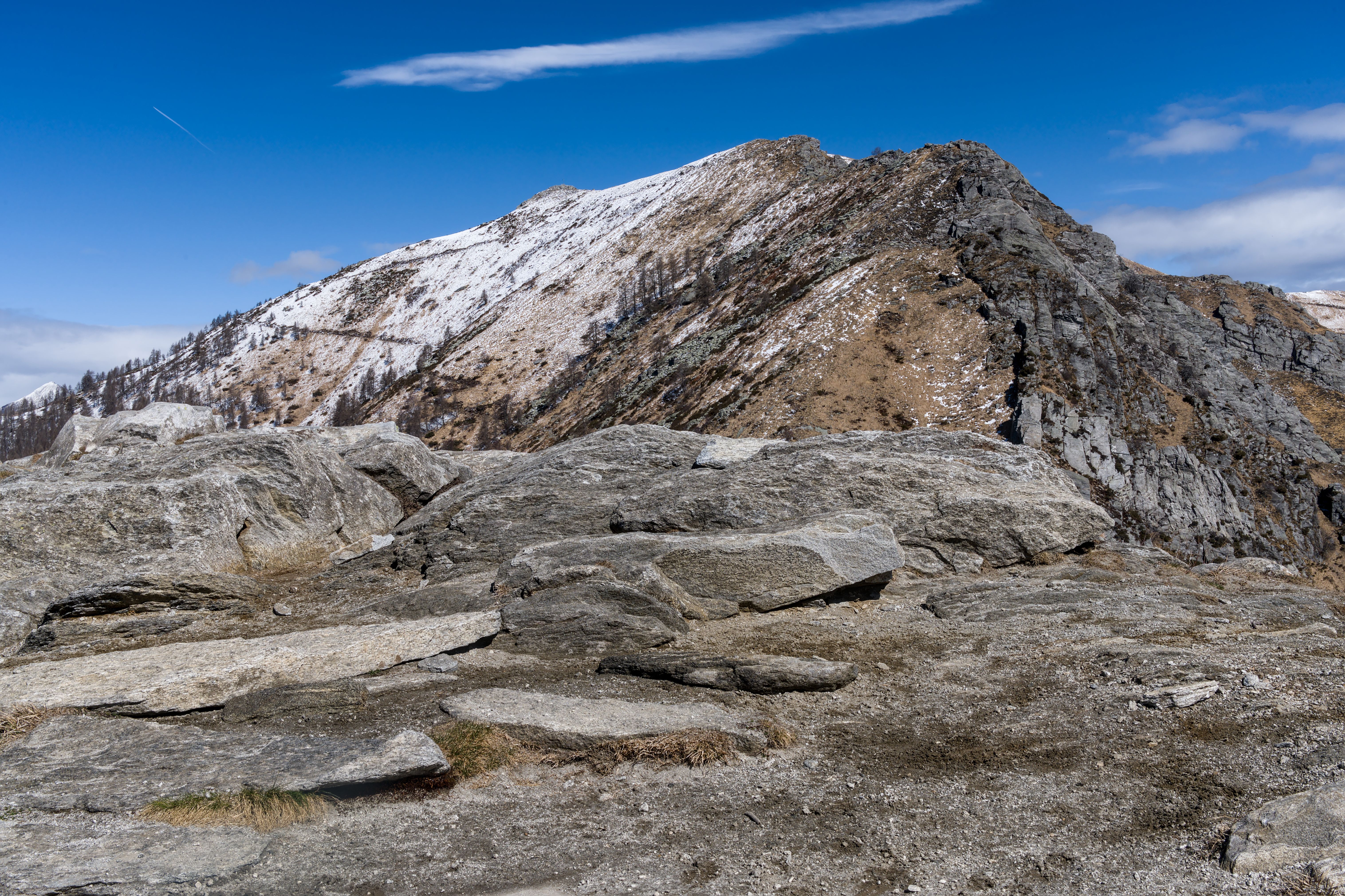 Scenic Alpine Mountain Range Landscape View · Free Stock Photo