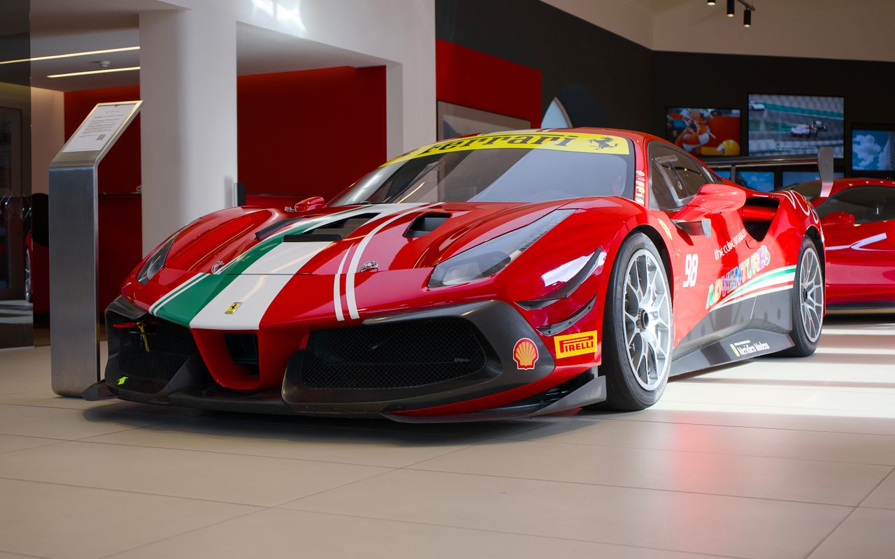 Ferrari F8 Tributo 2022