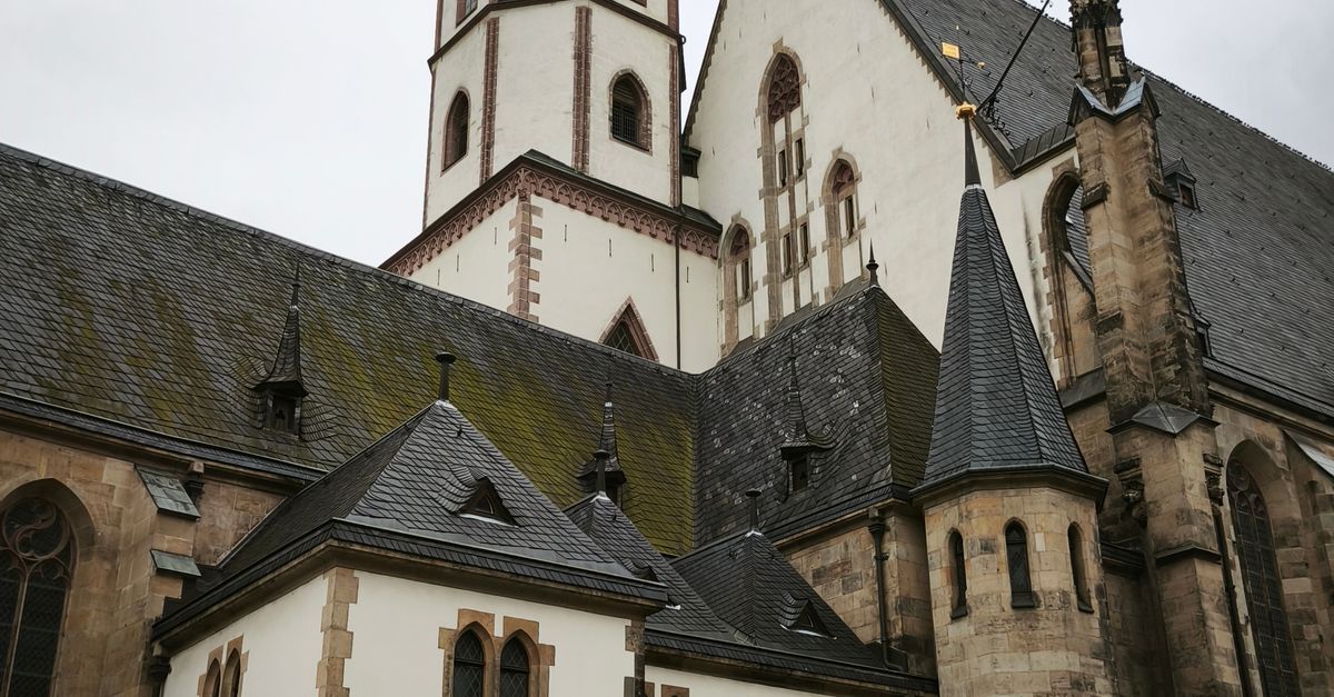 St. Thomas Church in Leipzig - Historic Gothic Architecture · Free ...