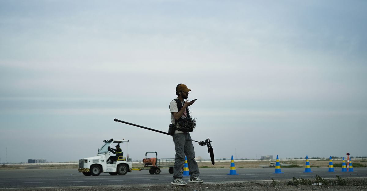Illustration - Crew Member (Traffic Division)