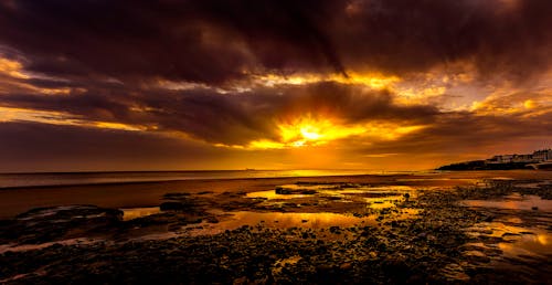 Kostenlos Küste Während Des Sonnenuntergangs Stock-Foto