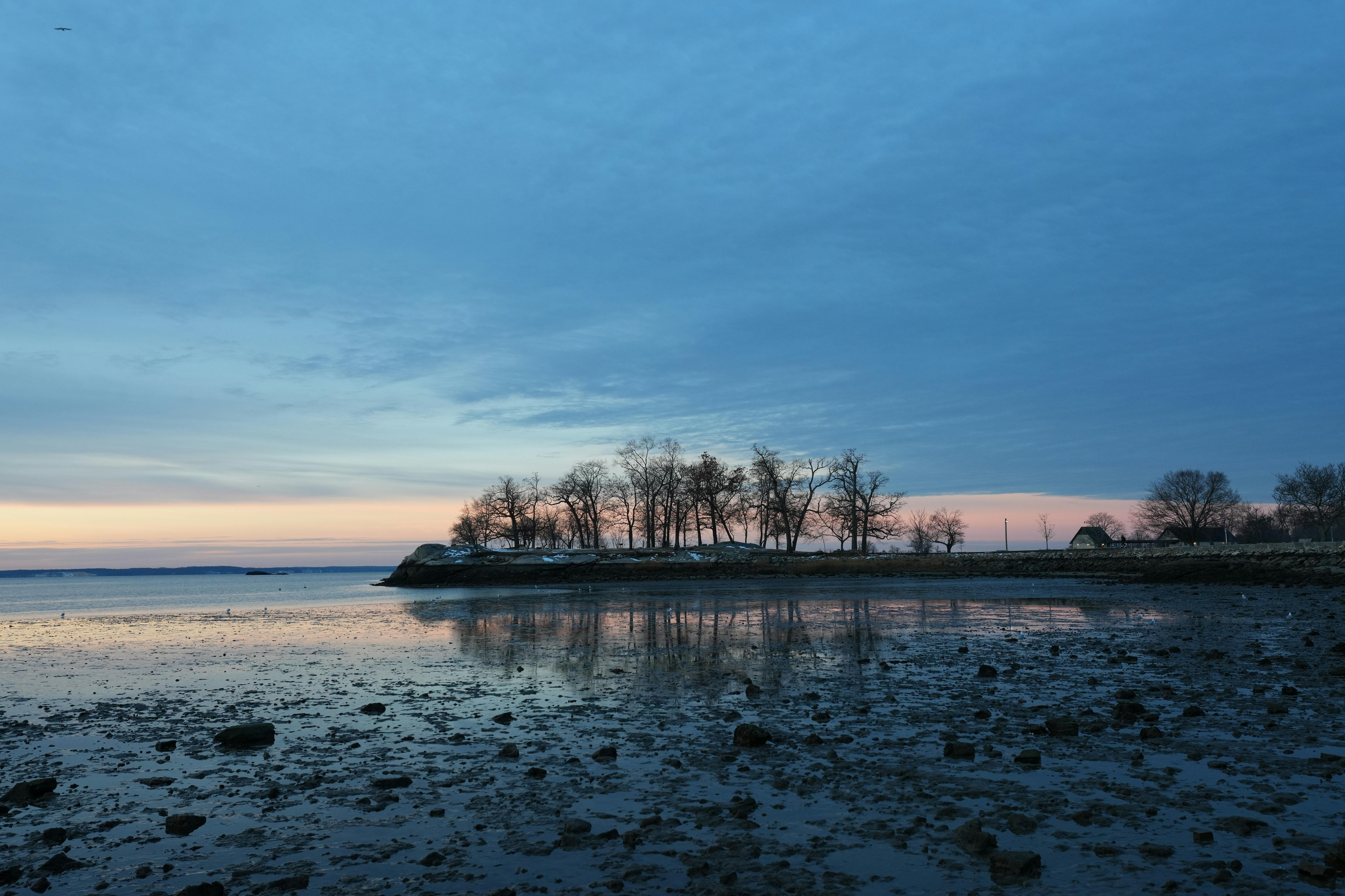 Rhode Island Using State Deposits to Help First-Time Home Buyers Get 3.99% Mortgage Rates — Photo by David Kanigan on Pexels