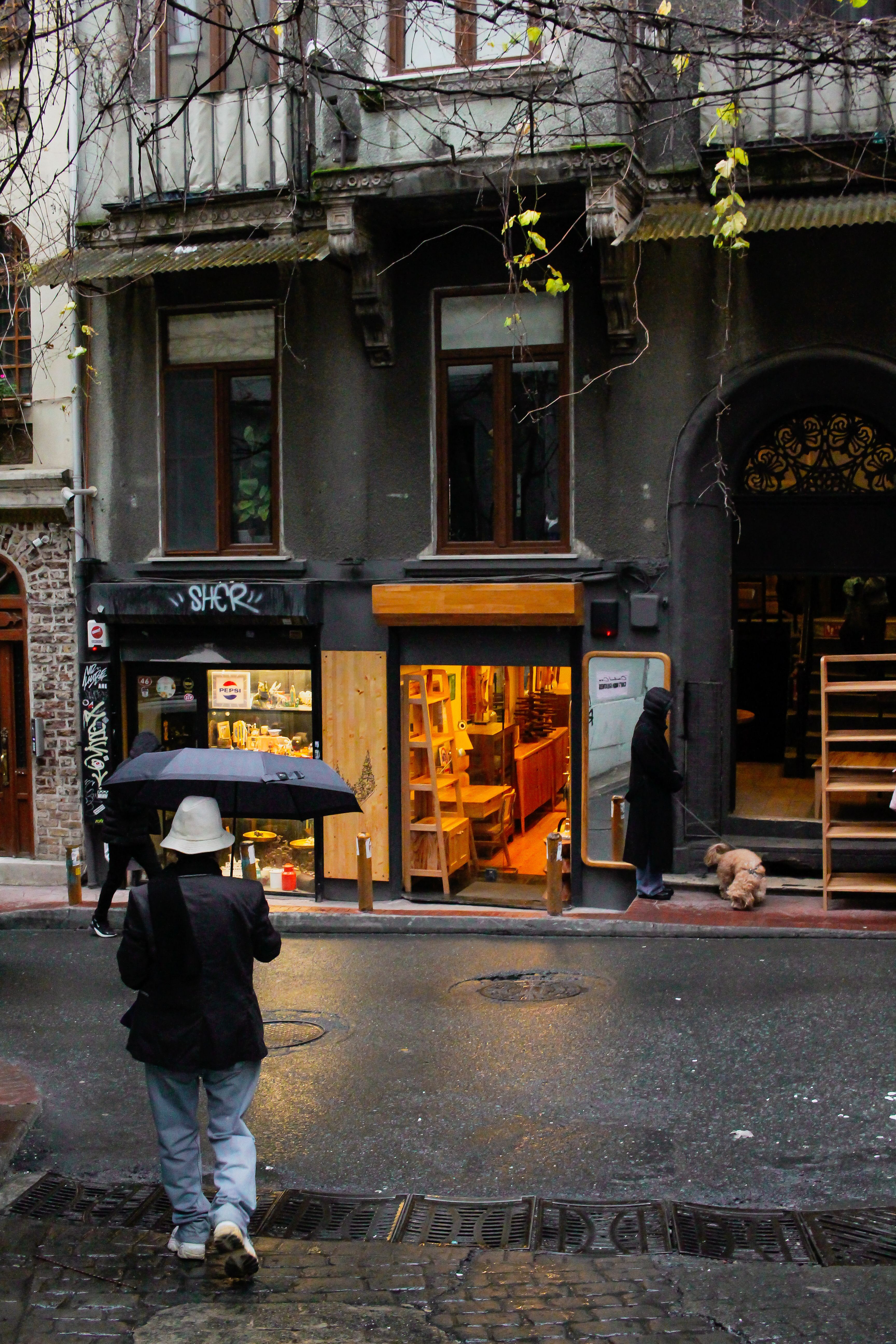 Rainy Street Scene in Istanbul with Urban Charm · Free Stock Photo