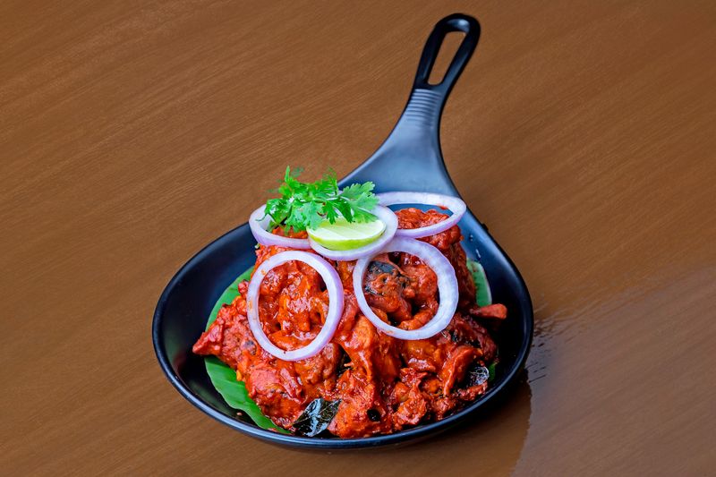 Chicken tikka bites with mint yoghurt