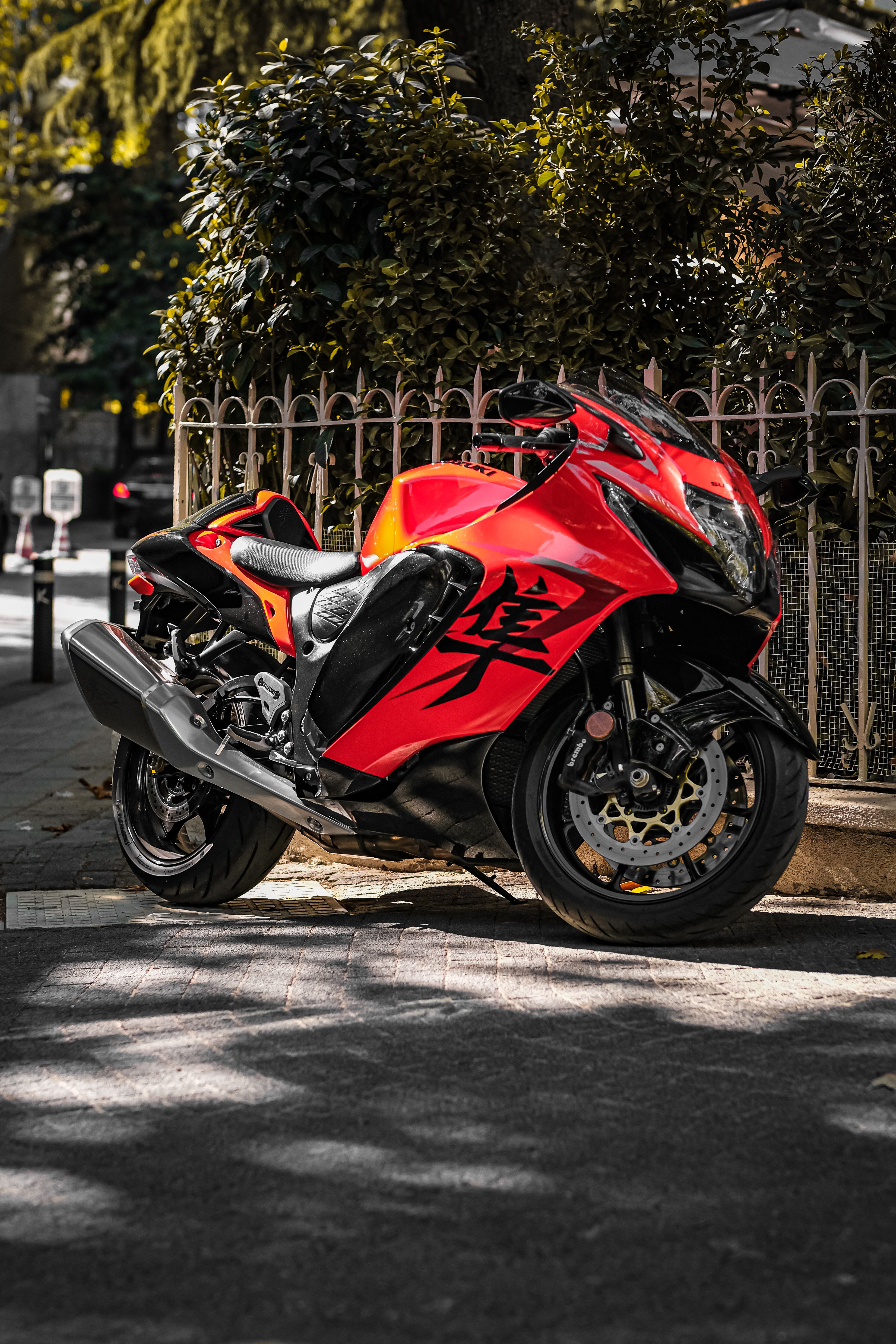 Vibrant Red Motorcycle Parked in İstanbul · Free Stock Photo