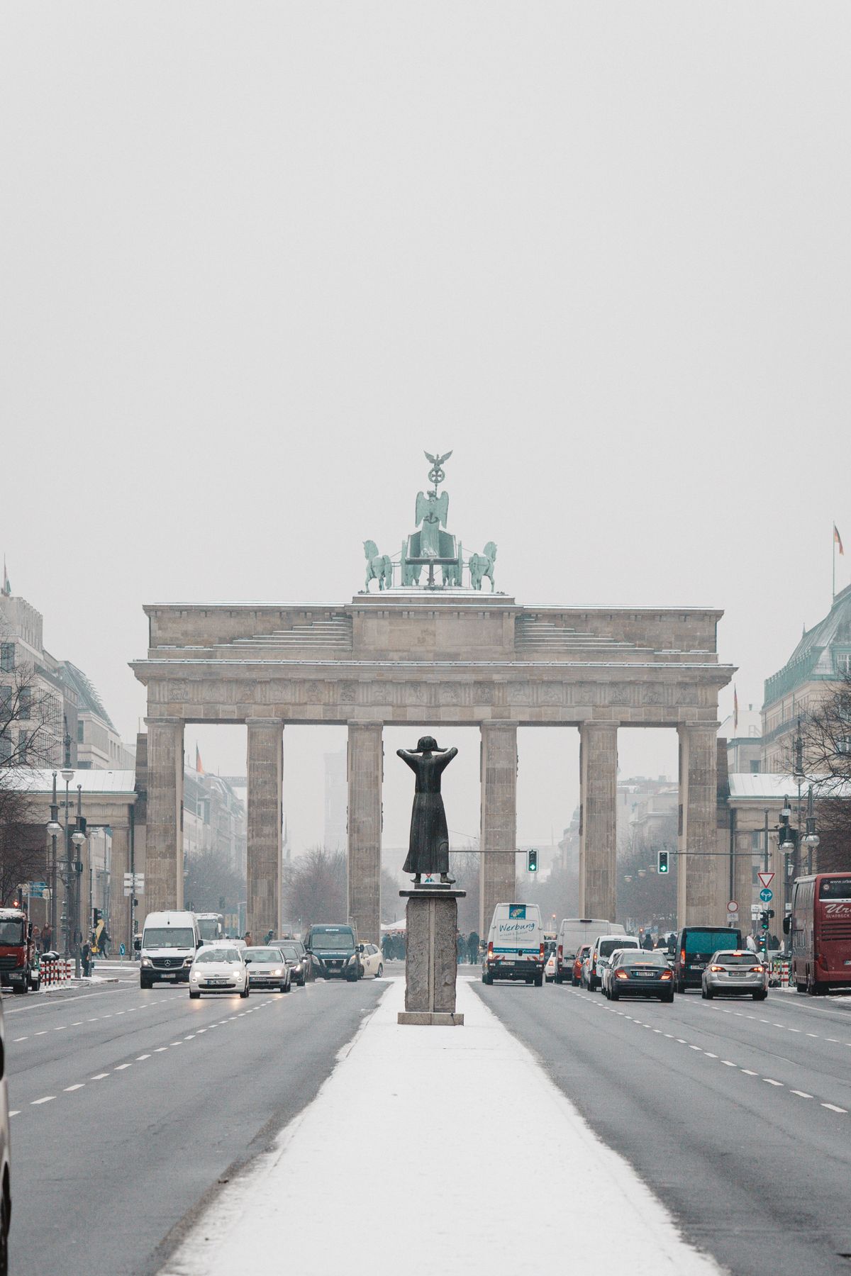 Poarta Brandenburg iarna - Mitte Berlin