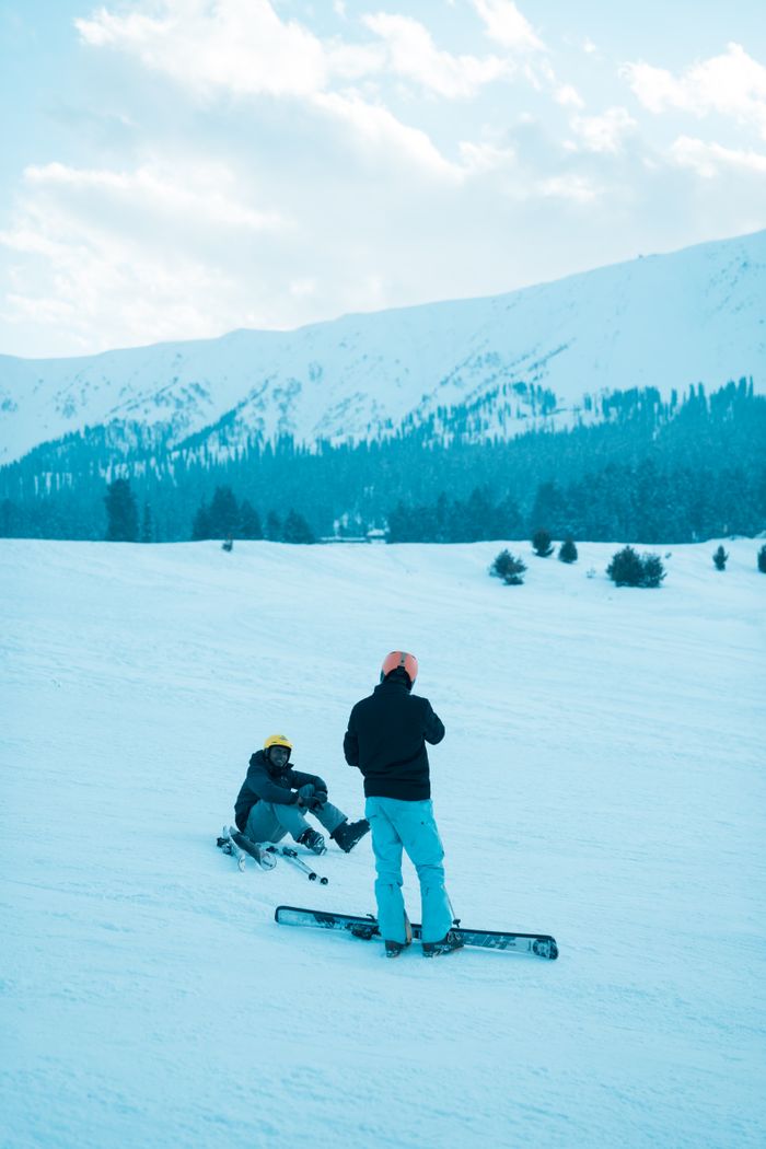Gulmarg skiing Kashmir group tour