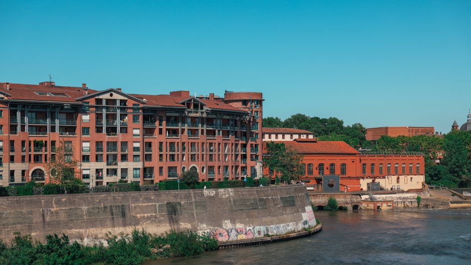 Salaires à Toulouse en 2026 : Guide Complet par Métier