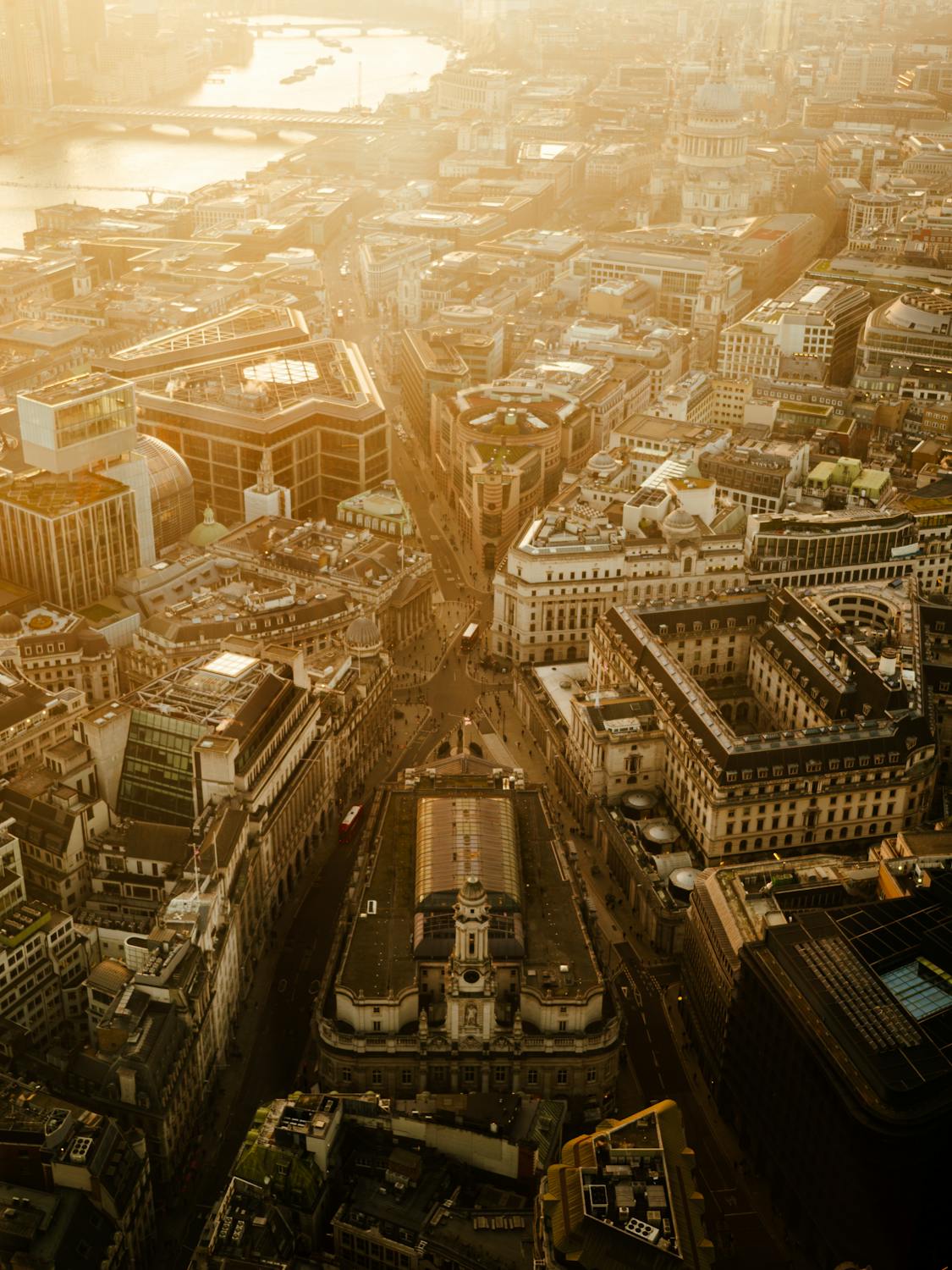Vista Aérea Deslumbrante Do Horizonte De Londres Ao Pôr Do Sol · Foto