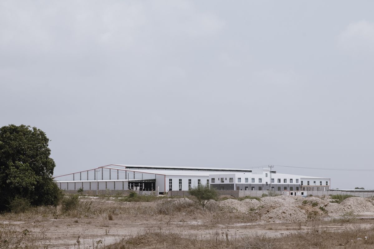 Nave industrial en Riudellots de la Selva