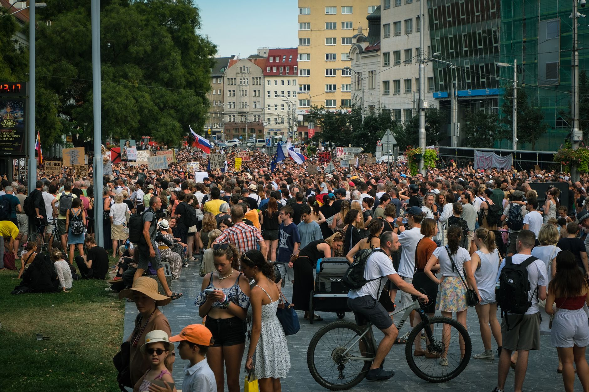 Uprising Festival 2026: What Hostel Guests Need to Know About Bratislava’s Biggest Late-Summer Reggae Weekend