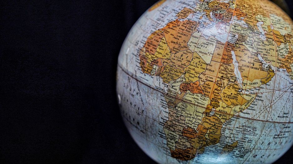 Скільки материків на Землі: топографія планети — earth continents physical map