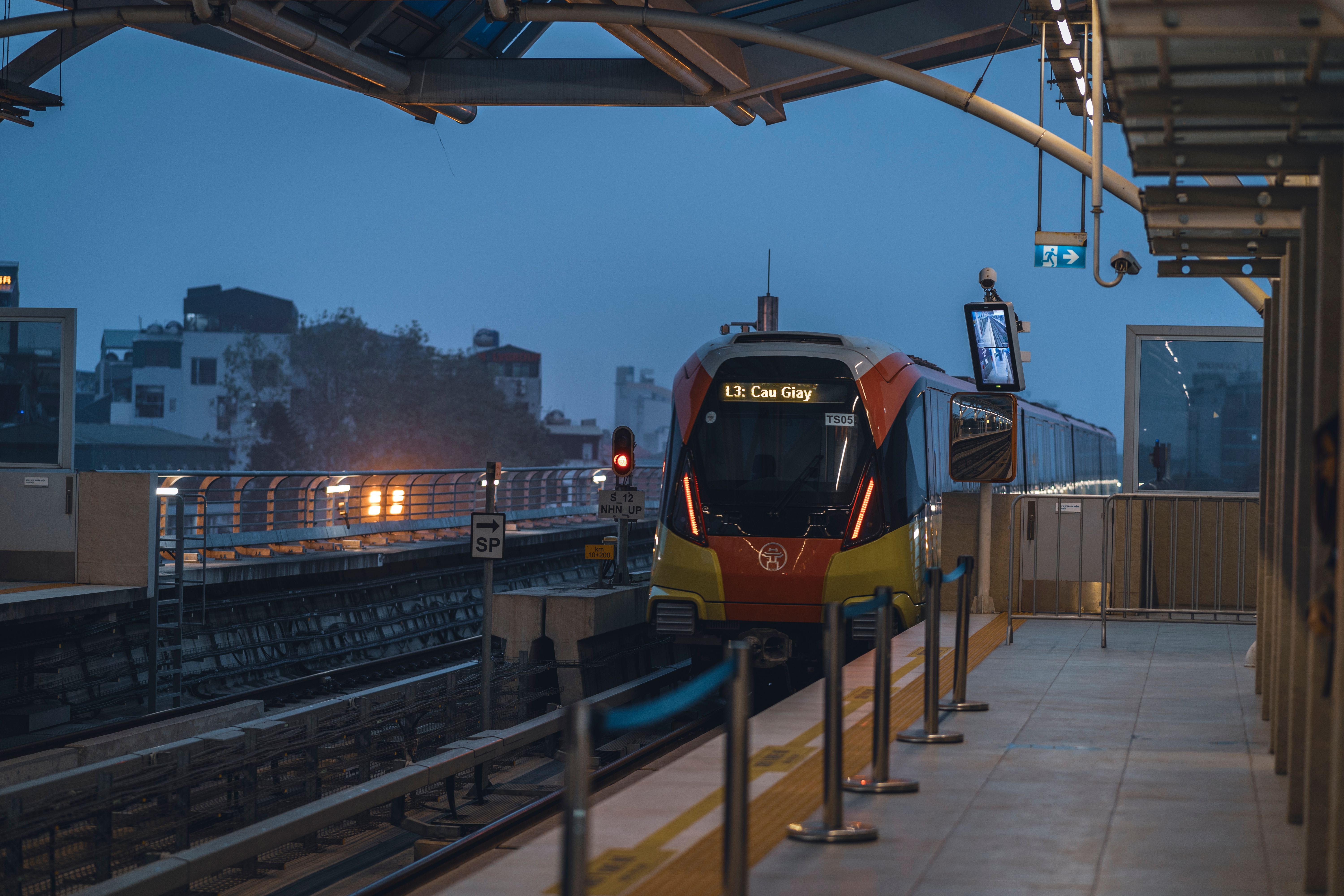 Train Track Signal Lights Photos, Download The BEST Free Train Track ...