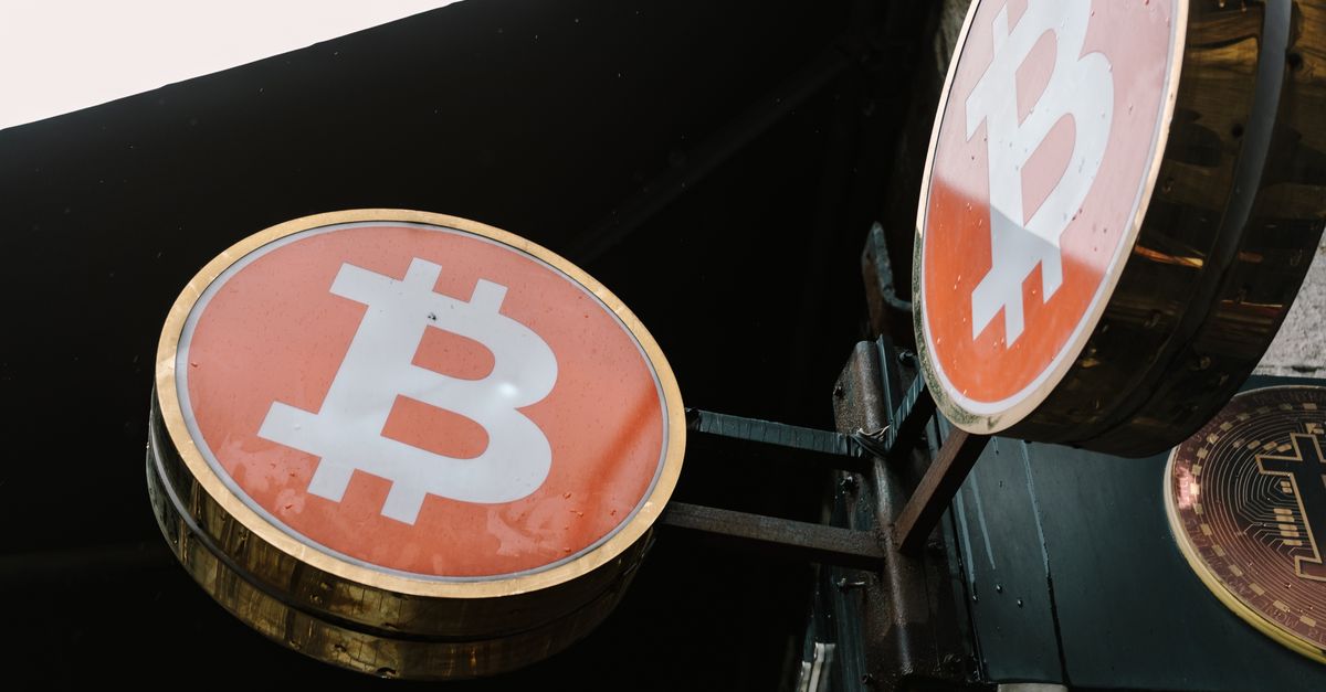 Crypto Market Signals Mixed as Bitcoin Climbs Past $77K While Whales Hedge Against XRP Volatility