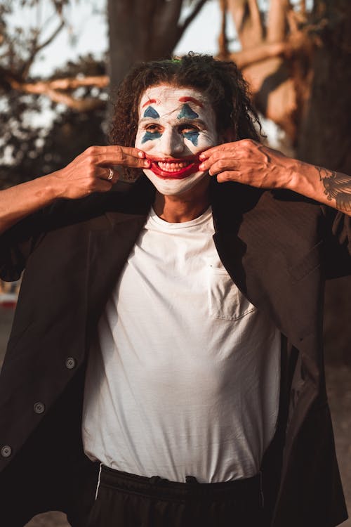 Free Clown Stretching His Mouth Stock Photo