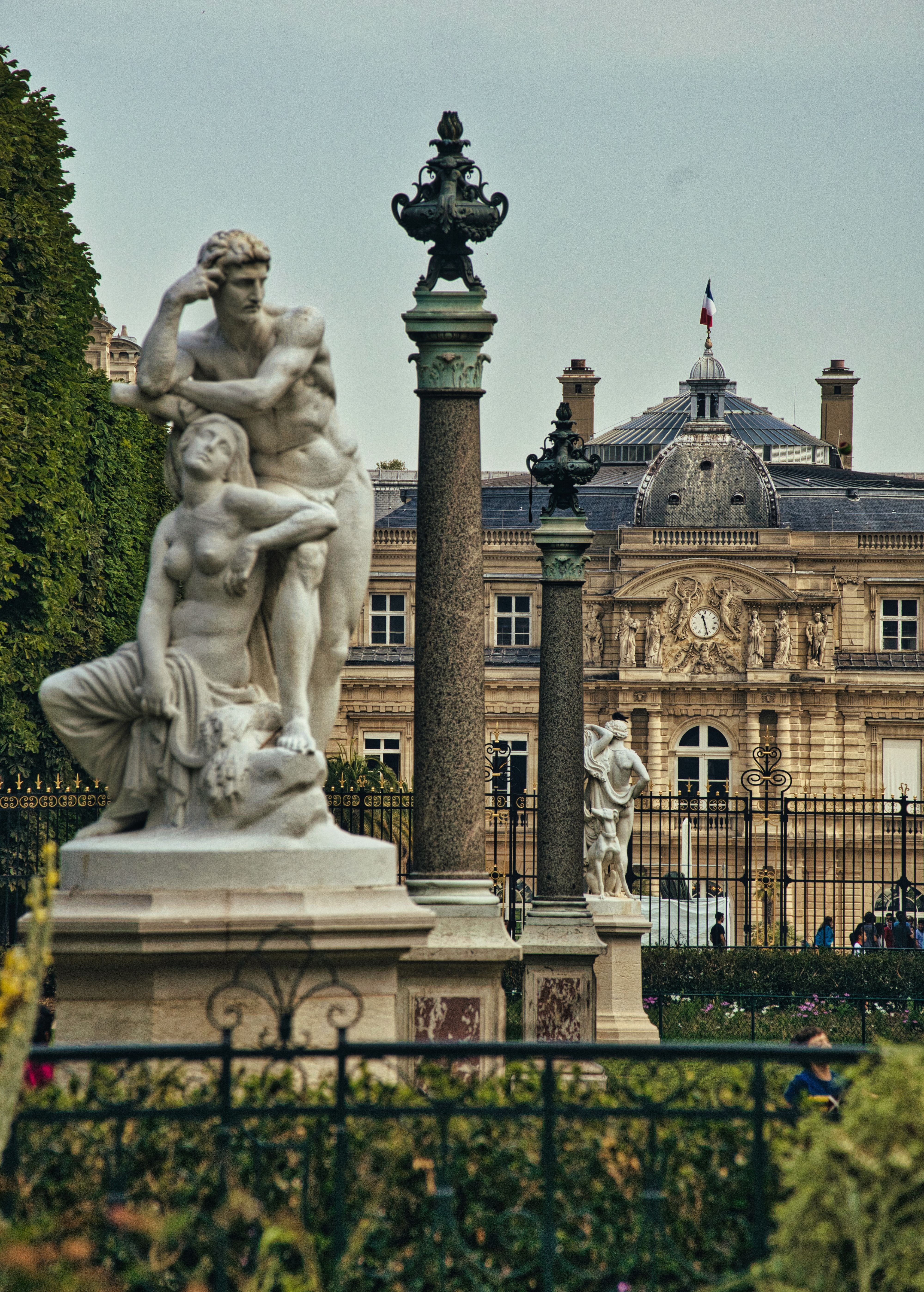 luxembourg-gardens-statue-paris-view-free-stock-photo