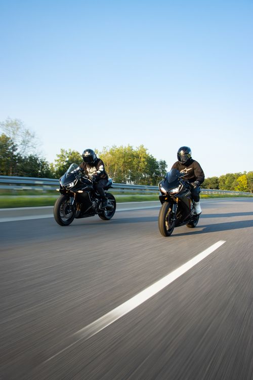 Dynamic Motorcycle Ride on Open Highway · Free Stock Photo