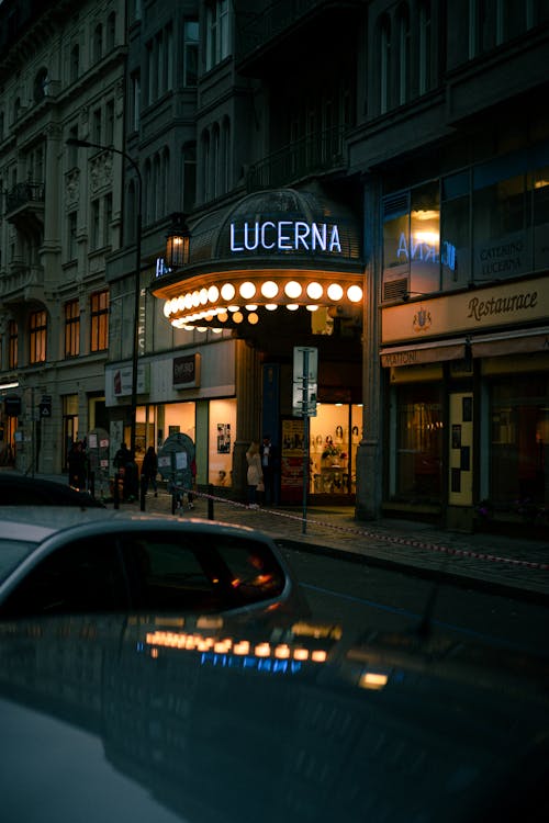 Lucerna Store