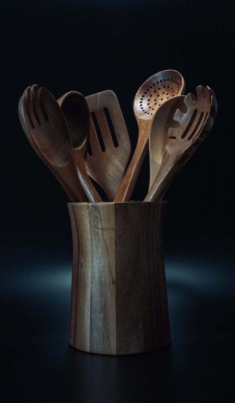 Noir Utensil Holder