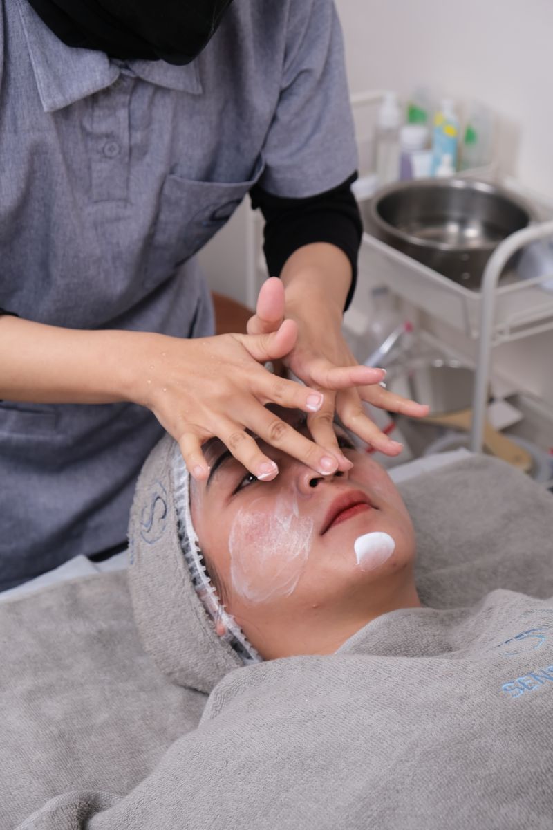 Hydra Facial