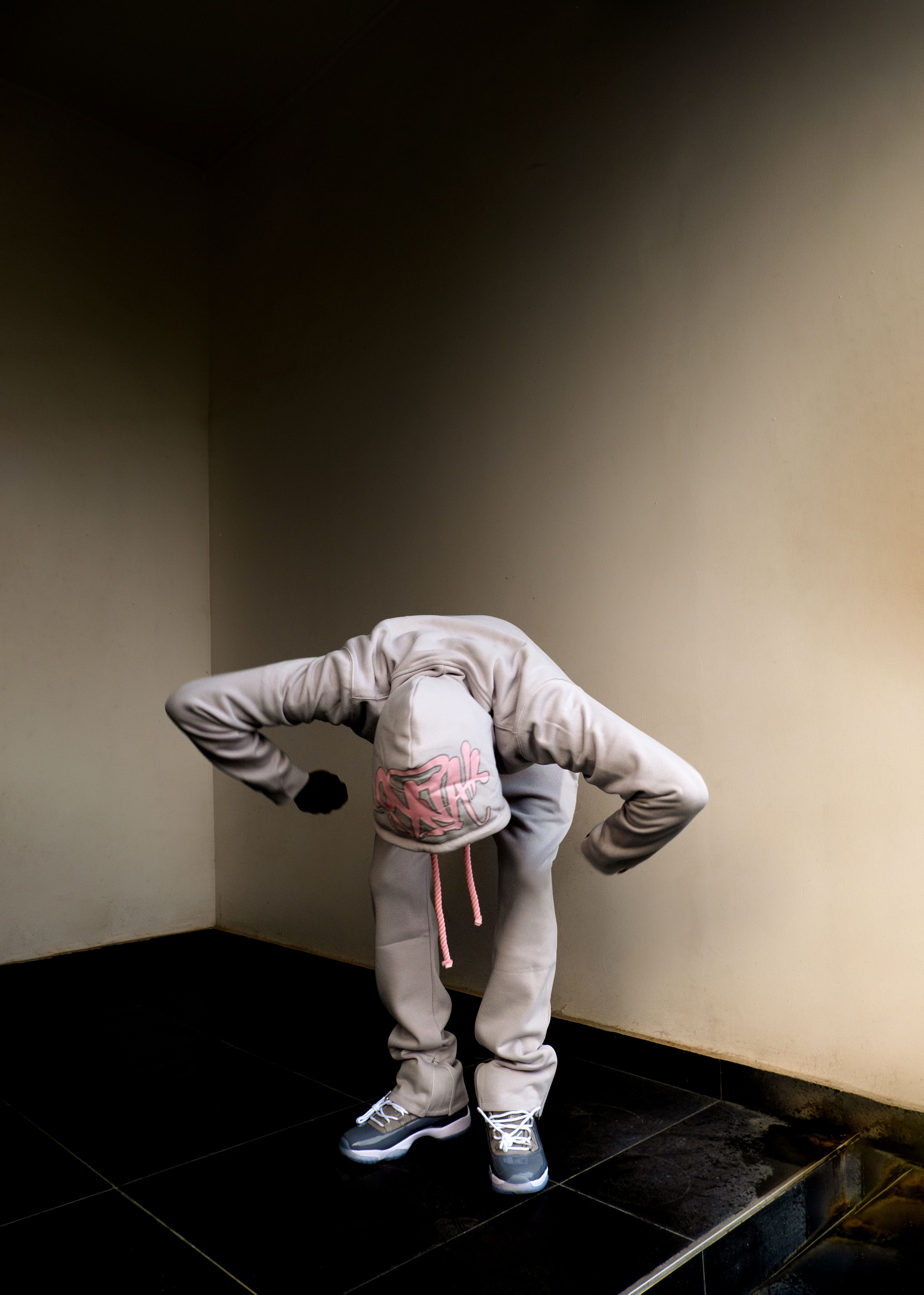 Contemporary Art Installation Fashion Dance Pose · Free Stock Photo