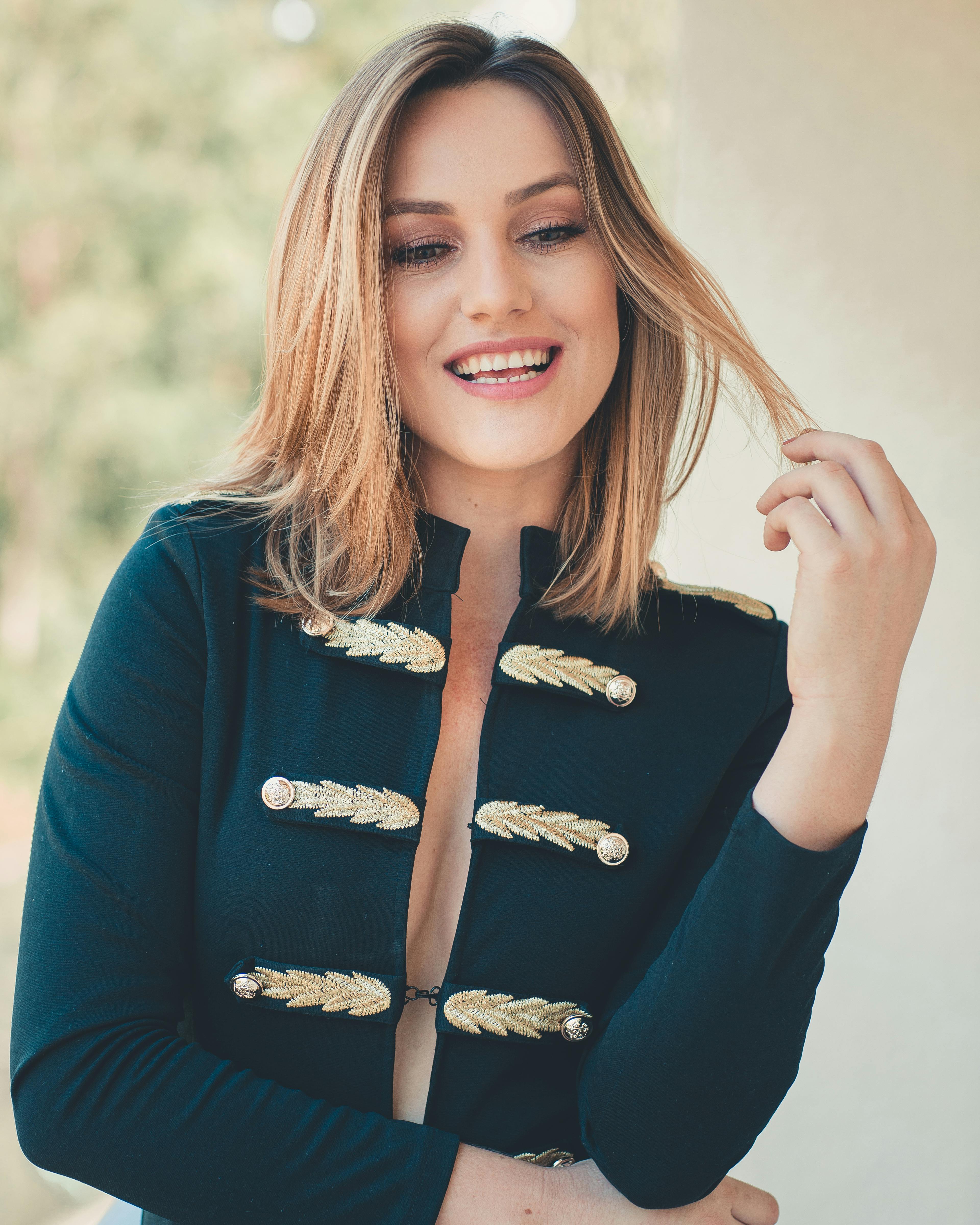 Gratis Donna Sorridente Foto a disposizione