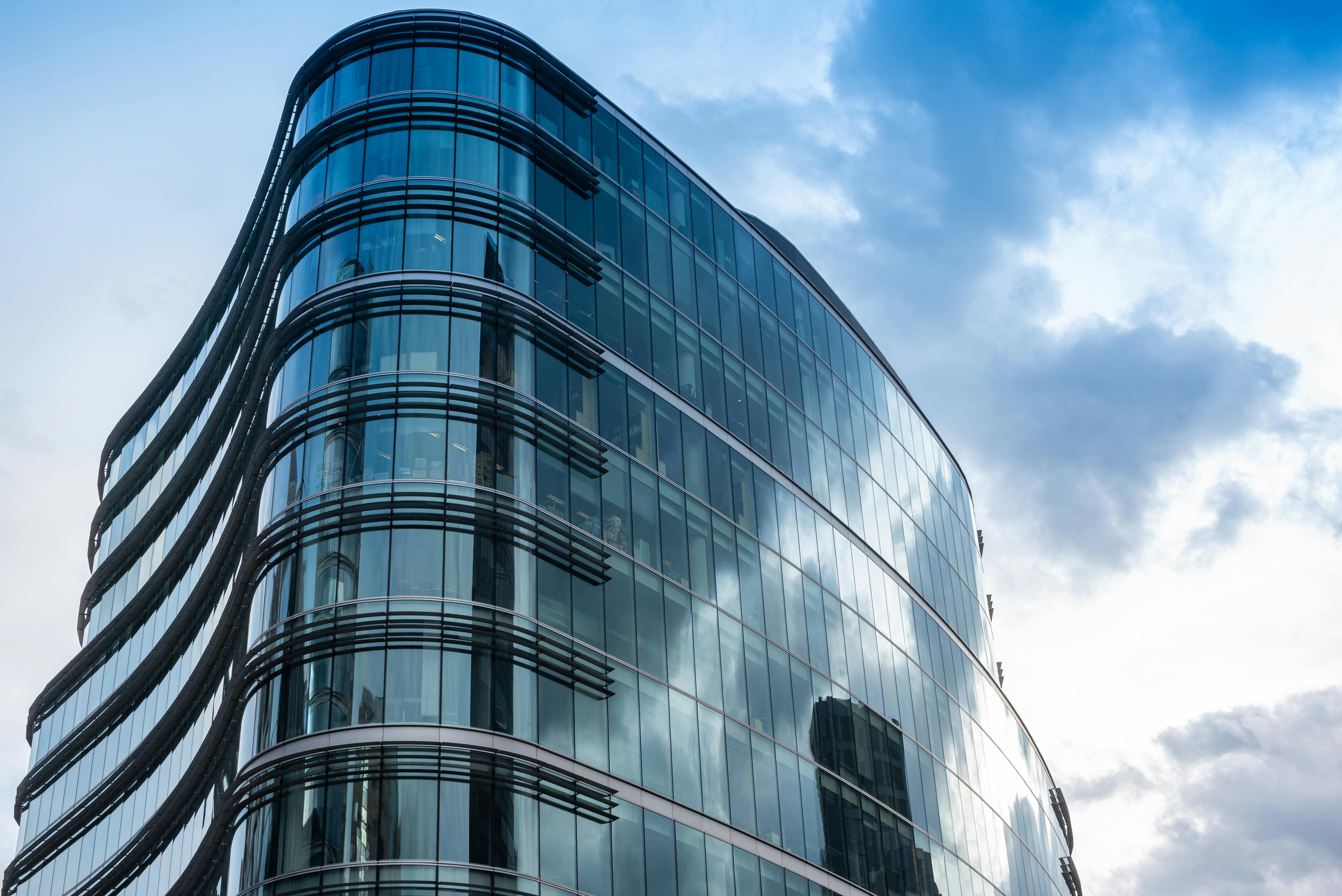 CBRE revenue jumps 19% on pivot to data center services - Facilities Dive — Photo by Dominik Gryzbon on Pexels