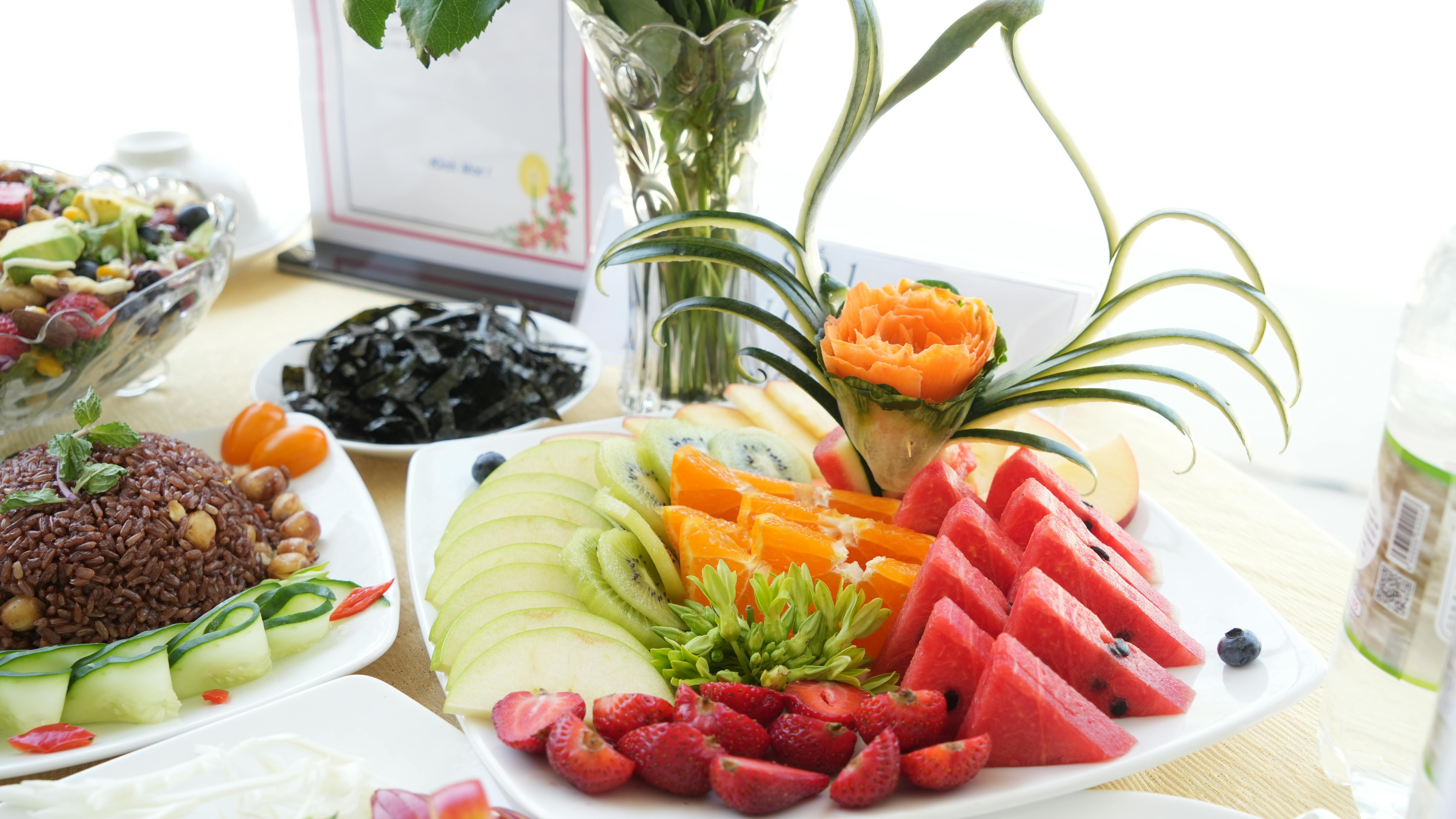 Delicious Strawberry and Basil Salad Recipe