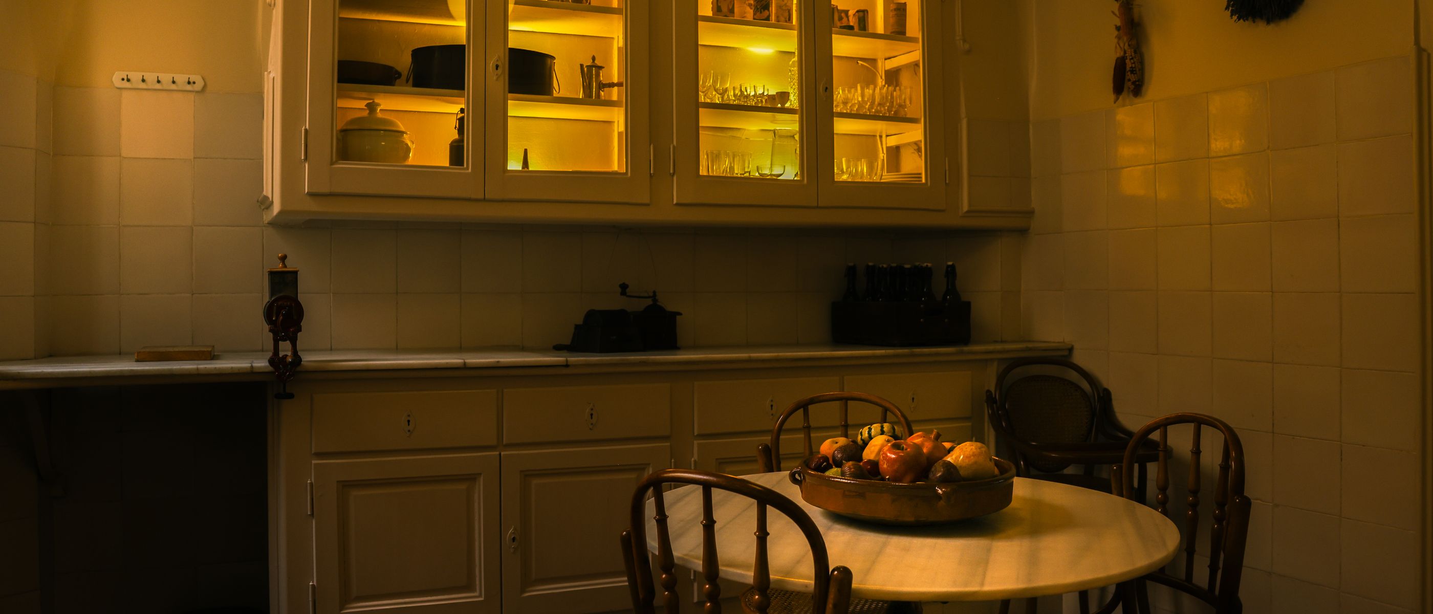 Kitchen Spraying in Southgate — walls rolled to an even, flat finish