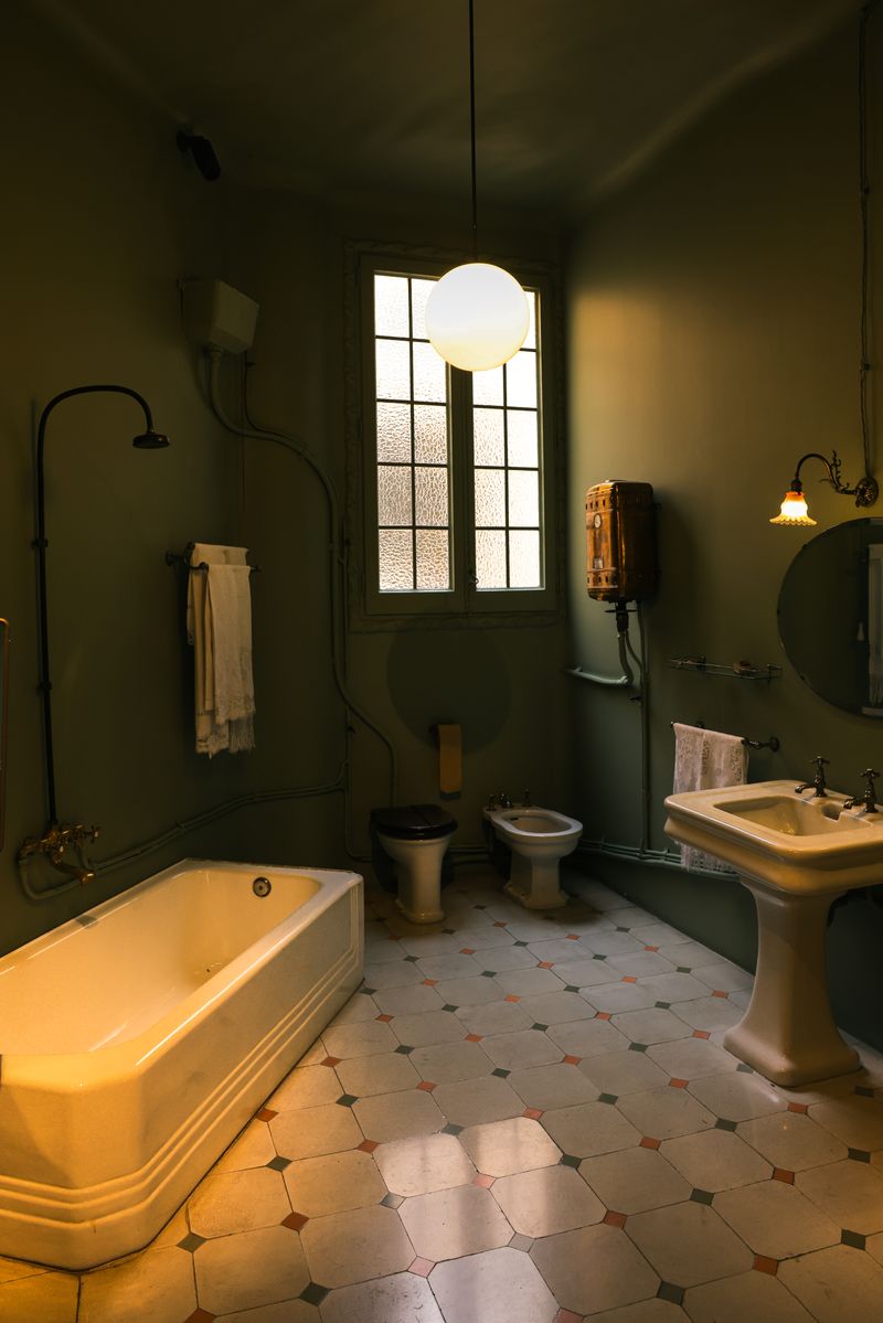 Signs You May Need Repair or Refinishing