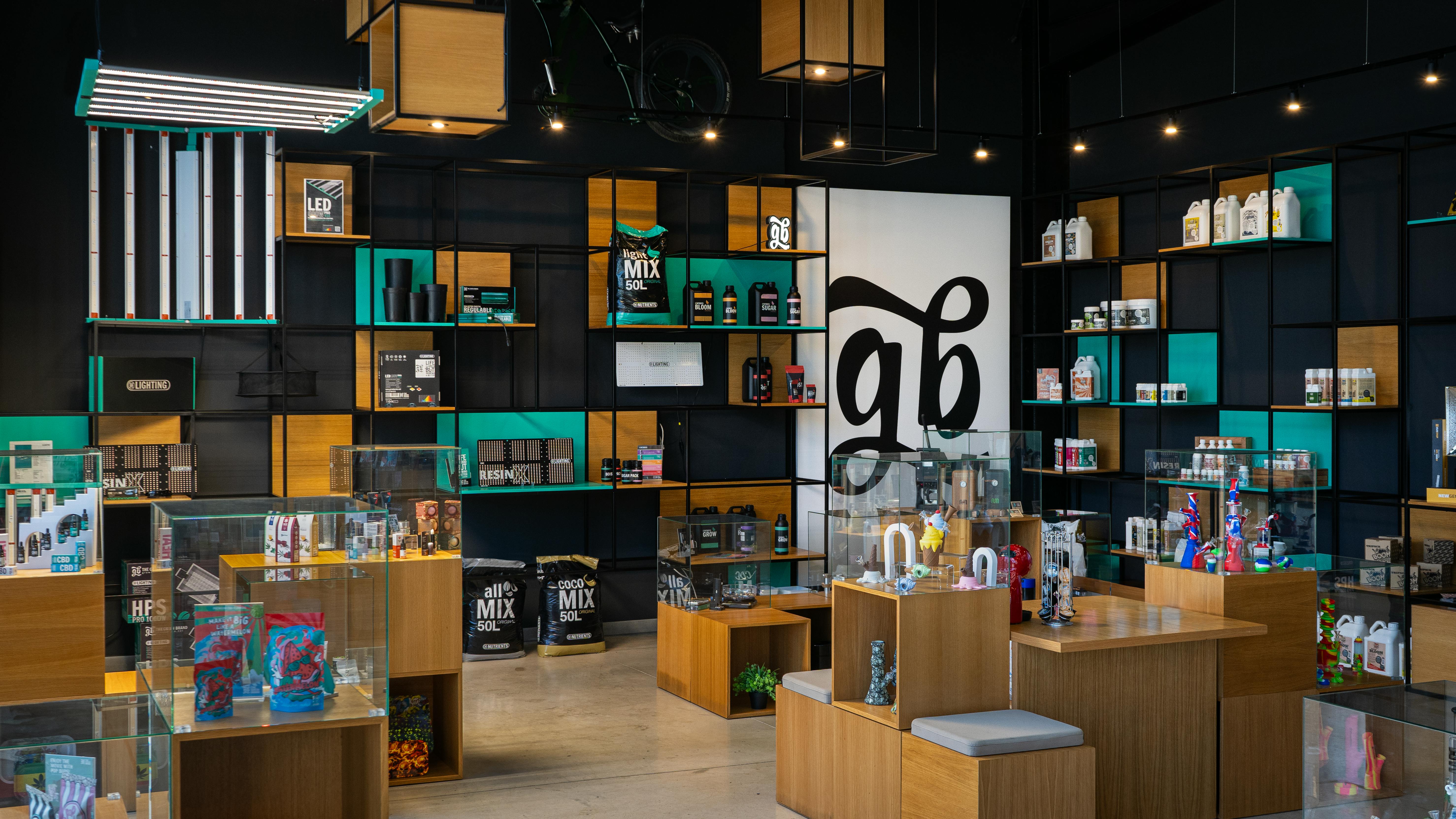 general lifestyle shop los angeles — Photo by GB  The Green Brand on Pexels