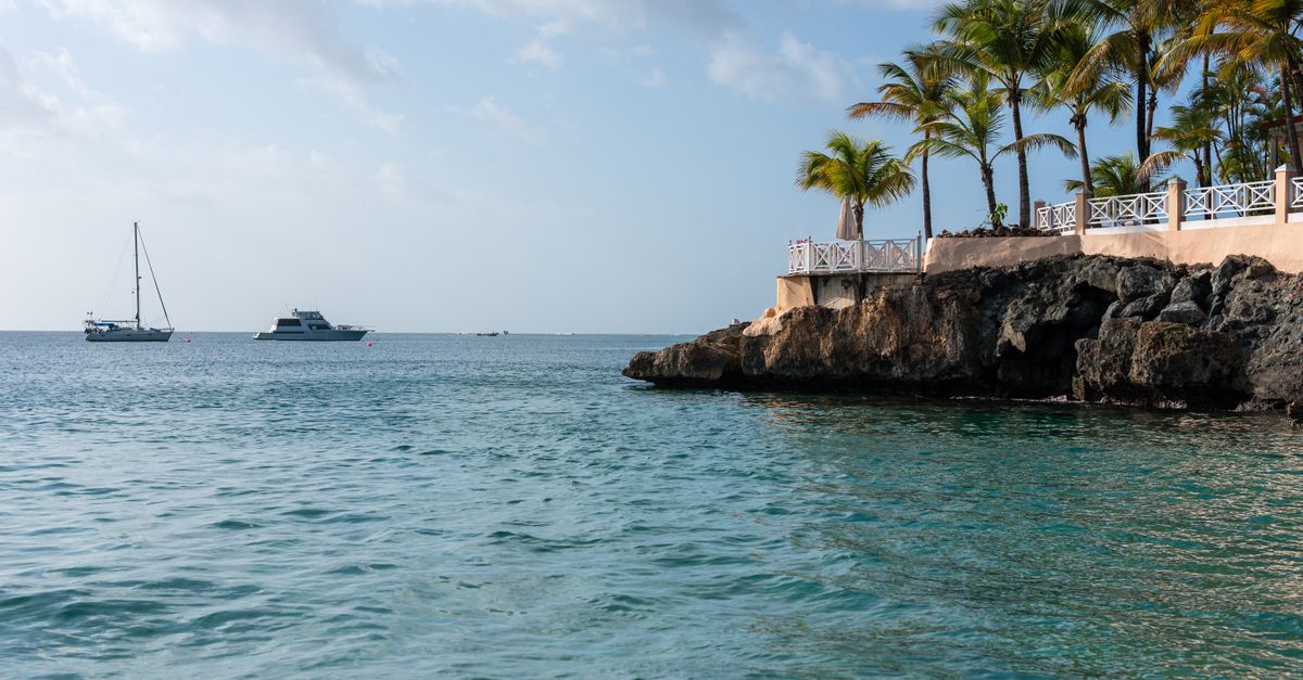 Eastern Caribbean islands along the Lesser Antilles arc