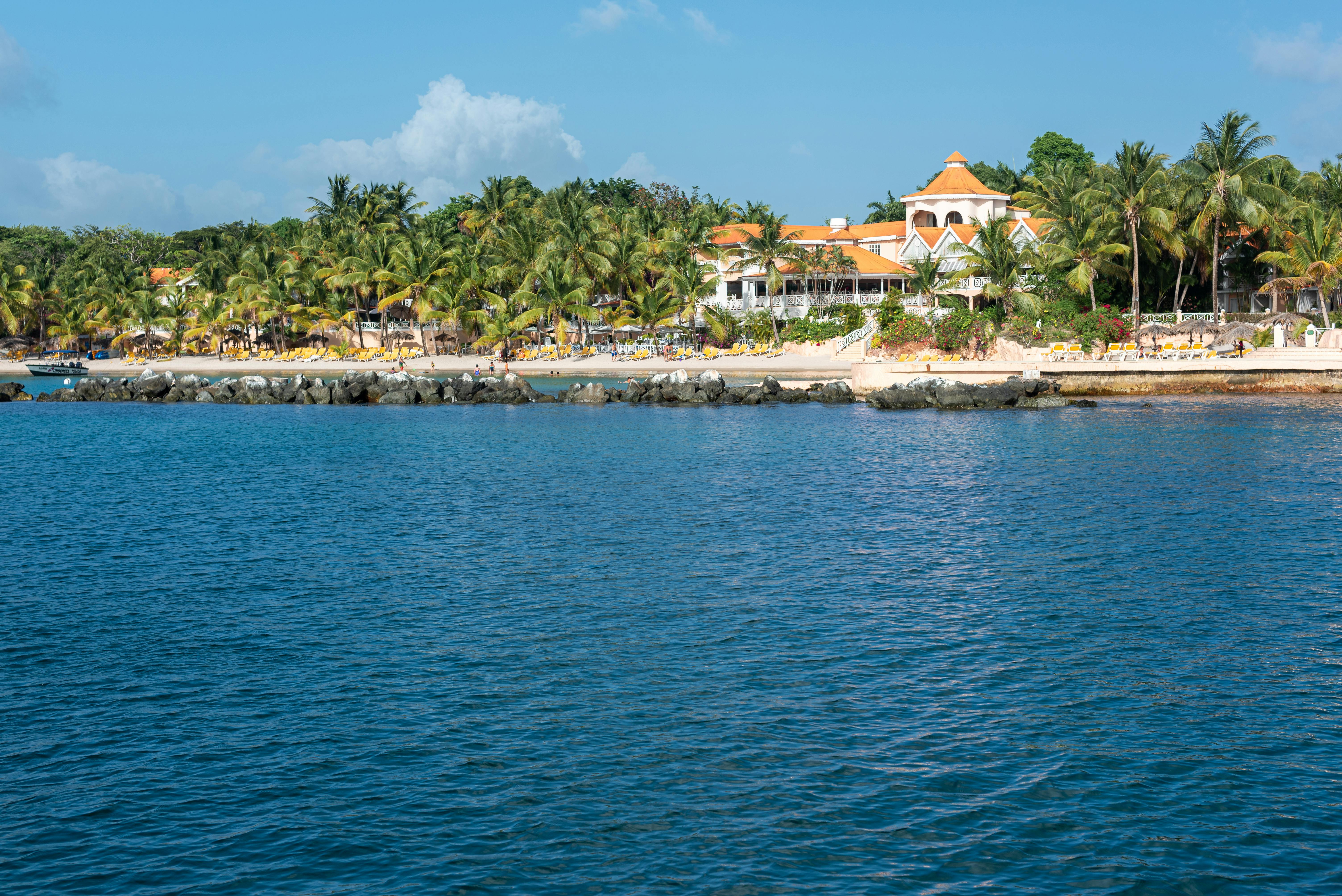 The number of Caribbean islands offering remote-work visas expands — Photo by Dominik Gryzbon on Pexels