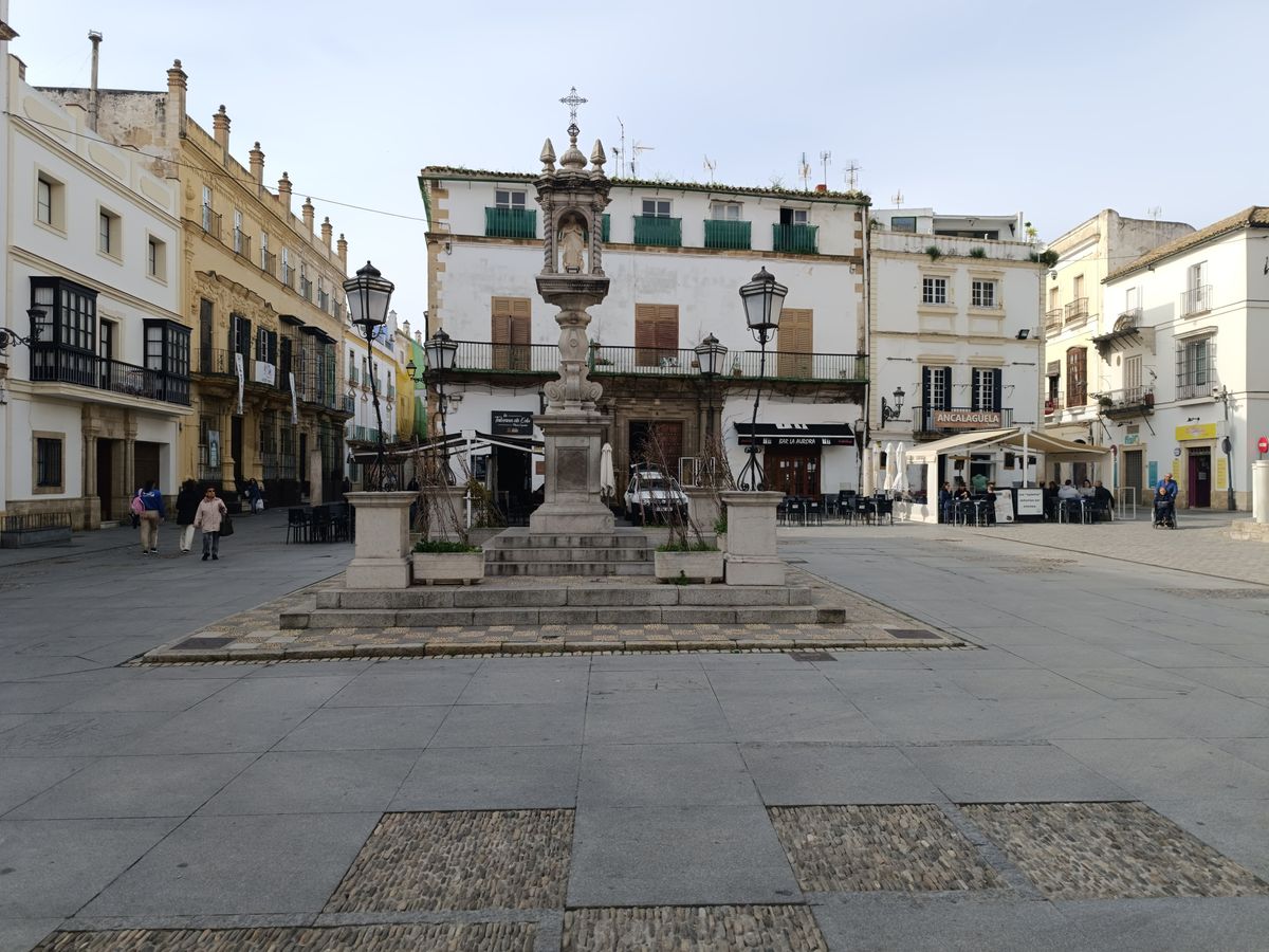 Monumentos en Disputa: La Relectura de la Memoria Histórica Urbana