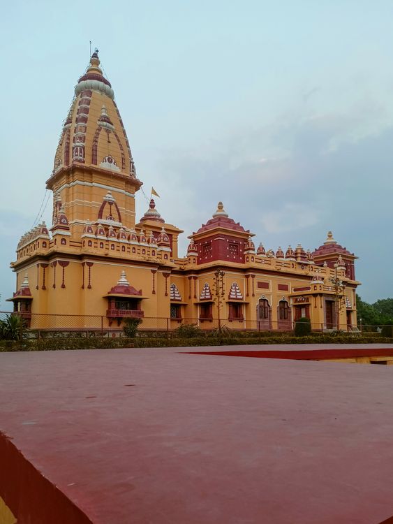 Color Range Temple Majestic Hindu Temple with Ornate Architecture · Free Stock Photo