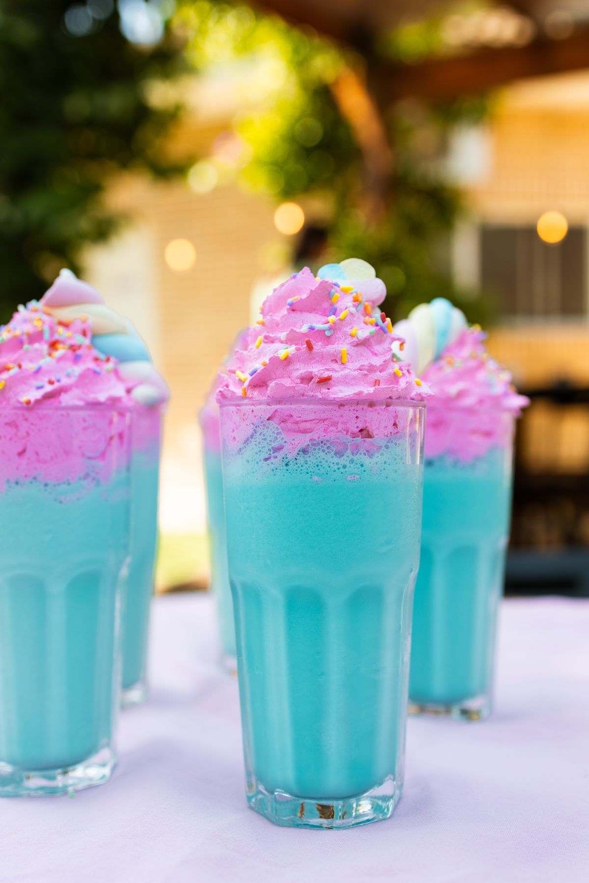 Unicorn milkshakes for unicorn crafts for kids party
