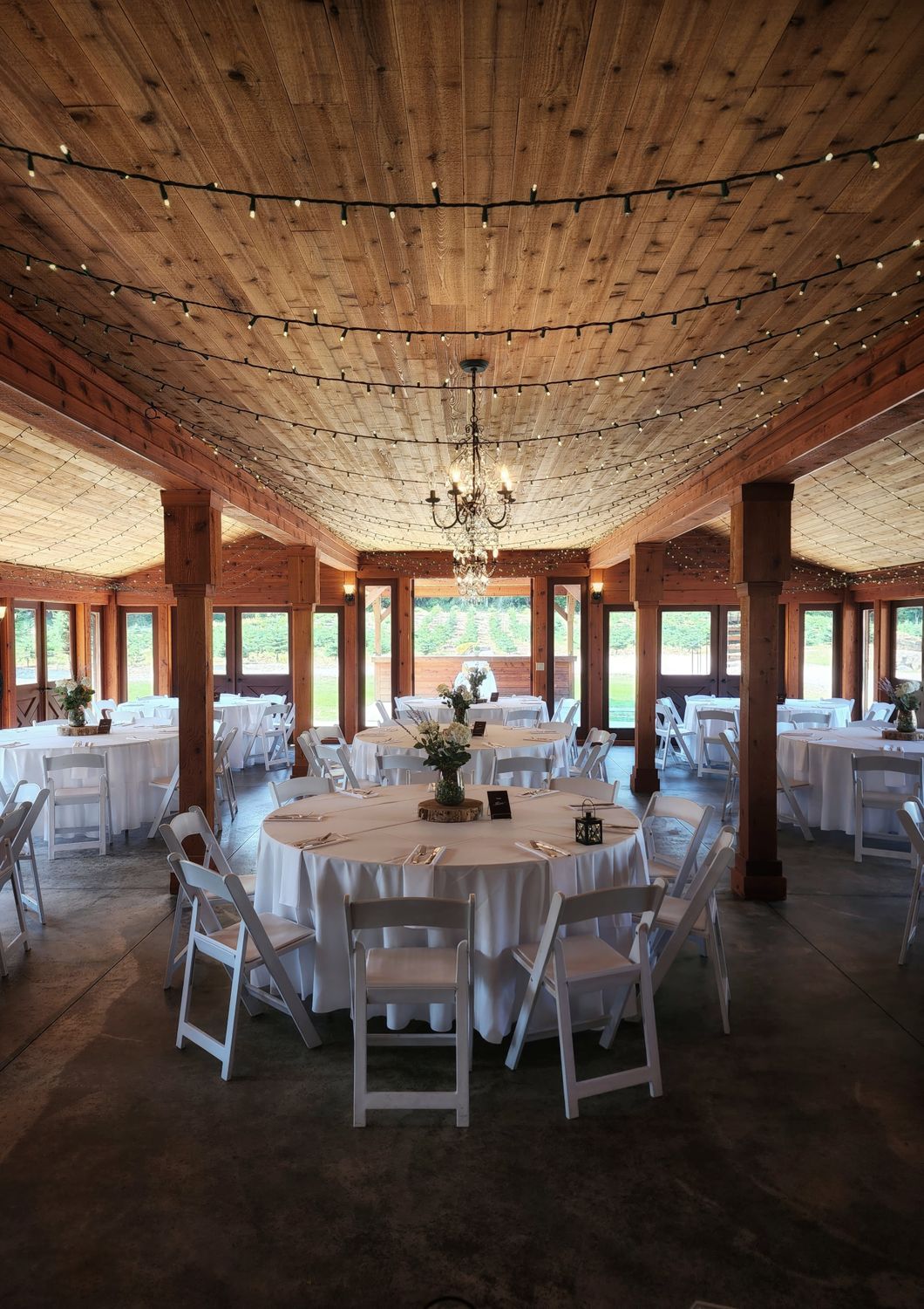 Rustic Banquets Elegant Rustic Banquet Hall with Round Tables · Free Stock Photo