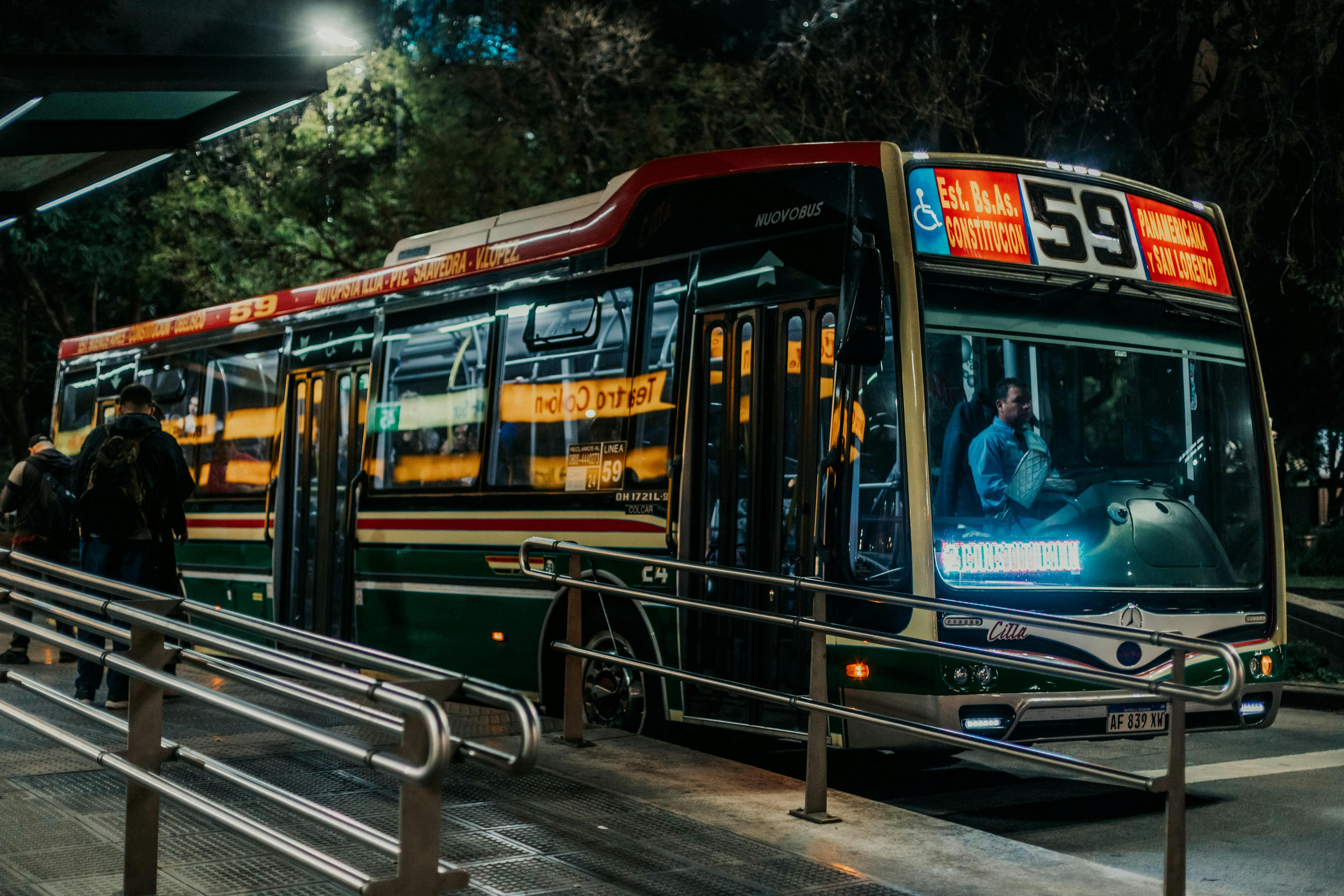 1 May general strike confirmed—but transport largely exempt, easing travel fears — Photo by Gera Cejas on Pexels