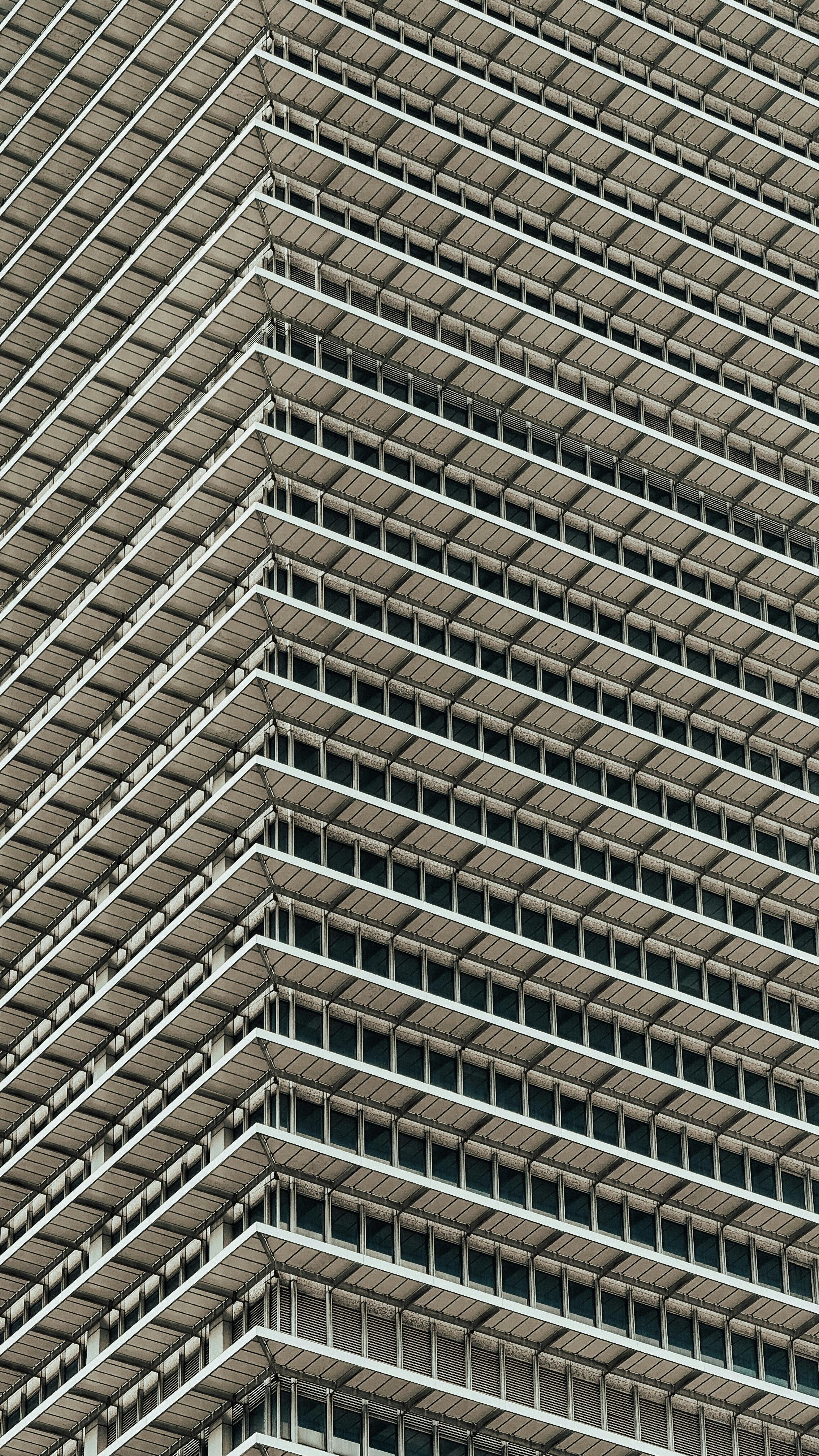 Gratis Tampilan close-up fasad gedung pencakar langit geometris di Houston, Texas. Foto Stok