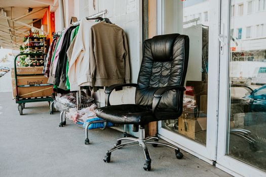 The Smart Buyer'S Complete Guide To Second-Hand Furniture In Kenya: 7 Proven Tips 1 is it worth buying second hand furniture in Kenya
