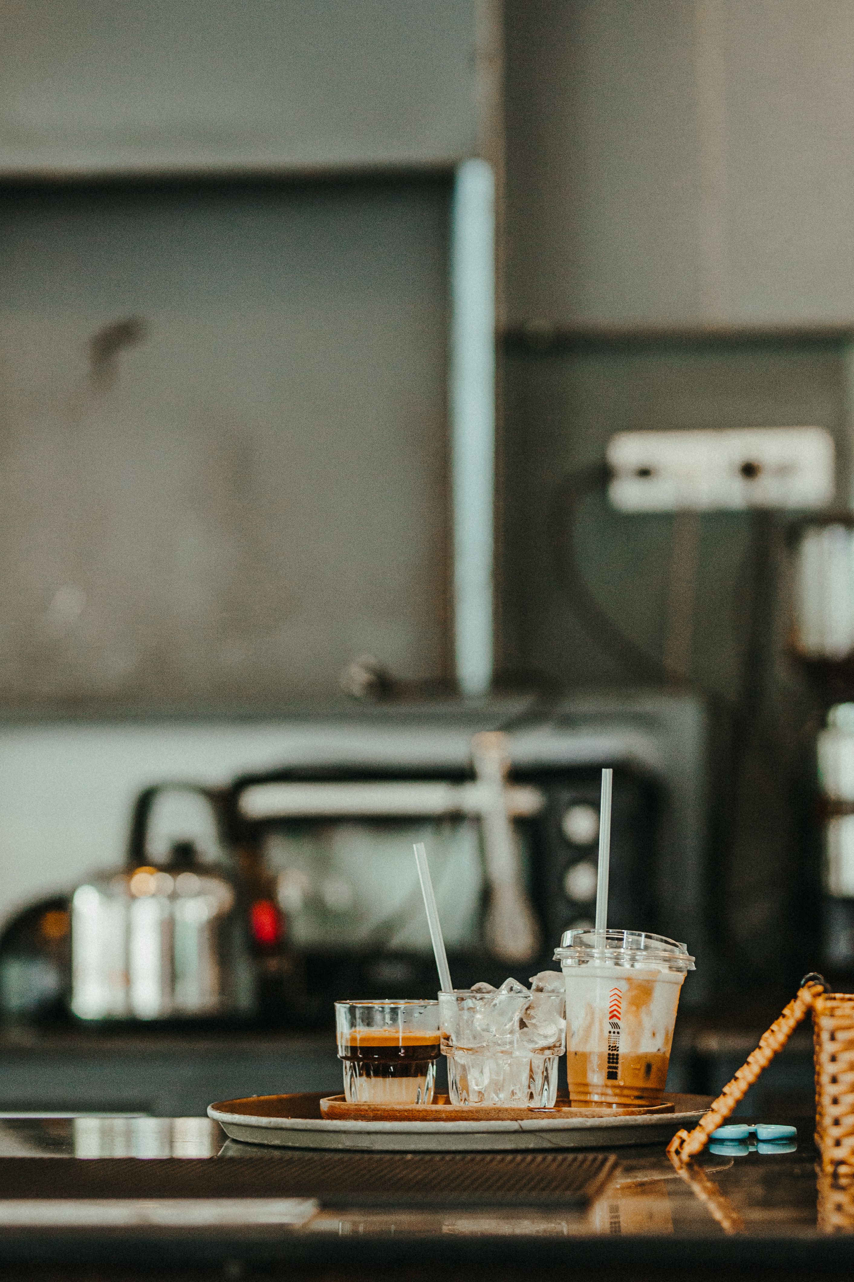 Calm Cafe Scene with Coffee and Ice Drinks · Free Stock Photo