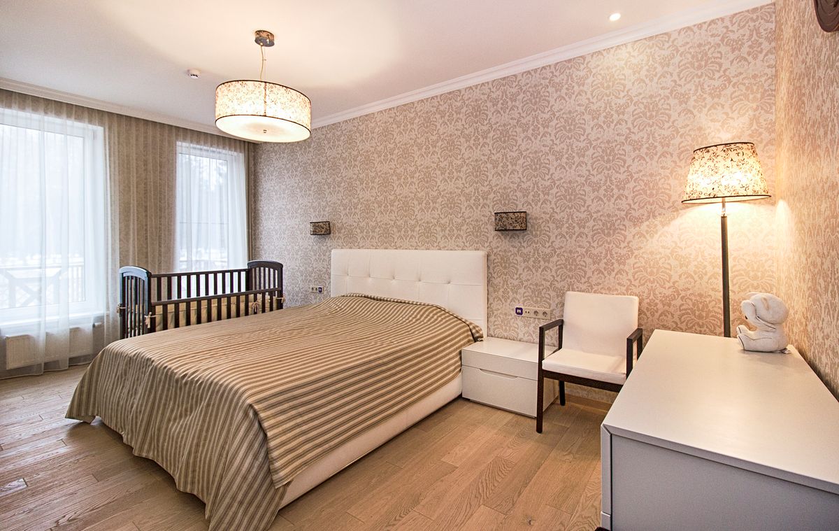 10. Wallpaper Feature Wall Behind the Bed