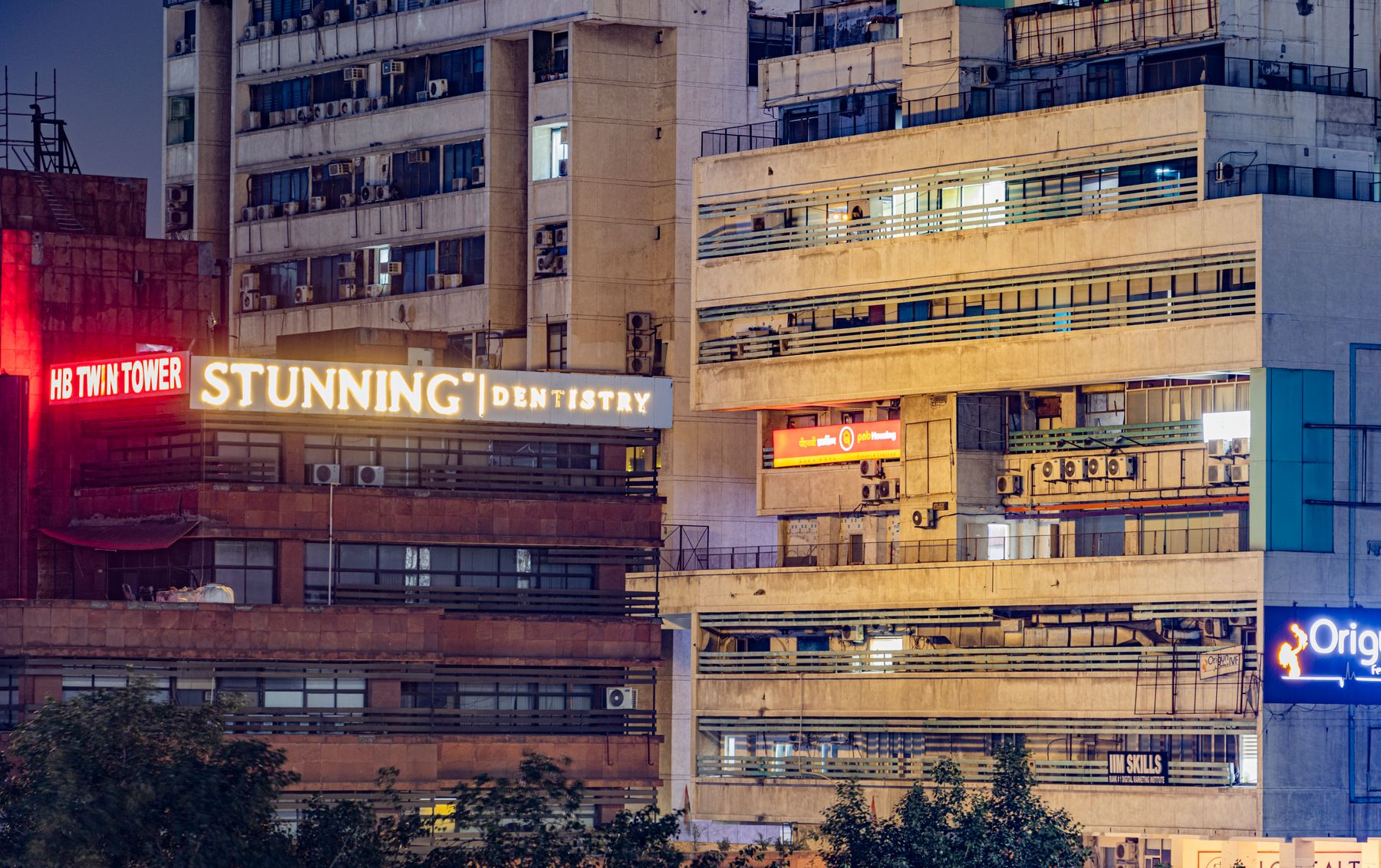 New Delhi Off Season: What Stays Open, What It Saves You, and Where to Sleep