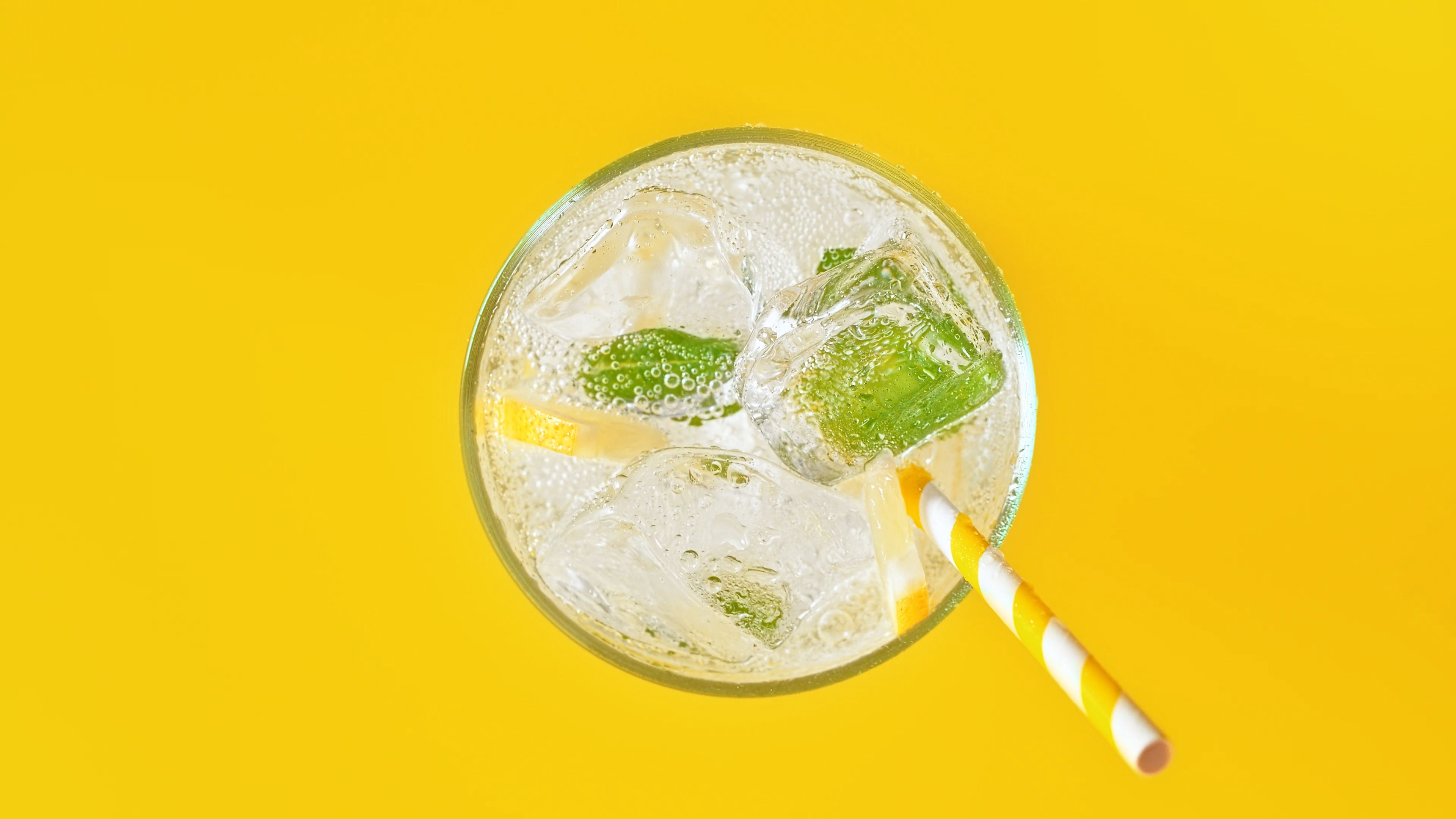 Refreshing Lemon and Mint Beverage Overhead View · Free Stock Photo