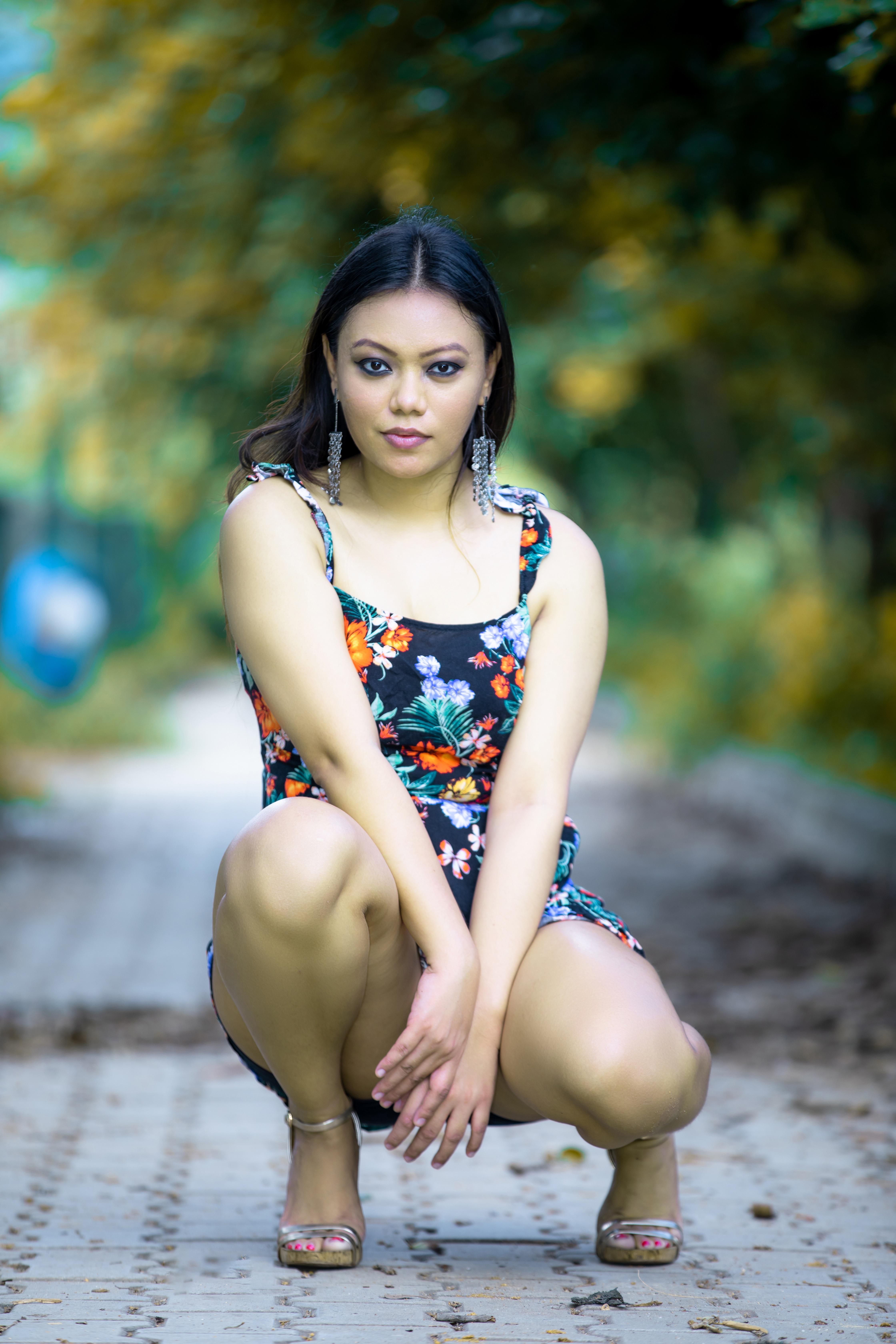 Young Woman Posing Outdoors in Bengaluru Park · Free Stock Photo