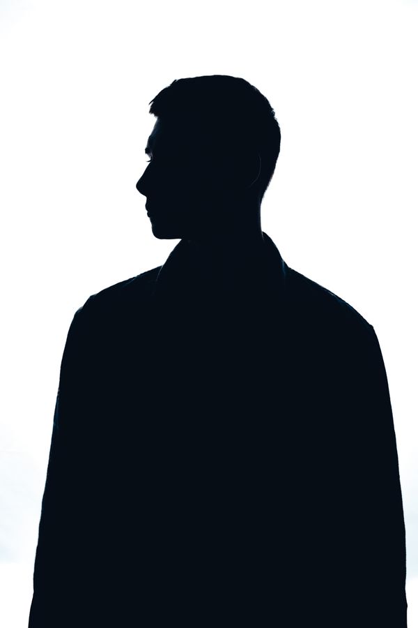 Silhouette of a person in profile — photo by Володимир Олейніков on Pexels
