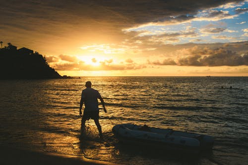 Безкоштовне стокове фото на тему «берег моря, з підсвіткою, Захід сонця»