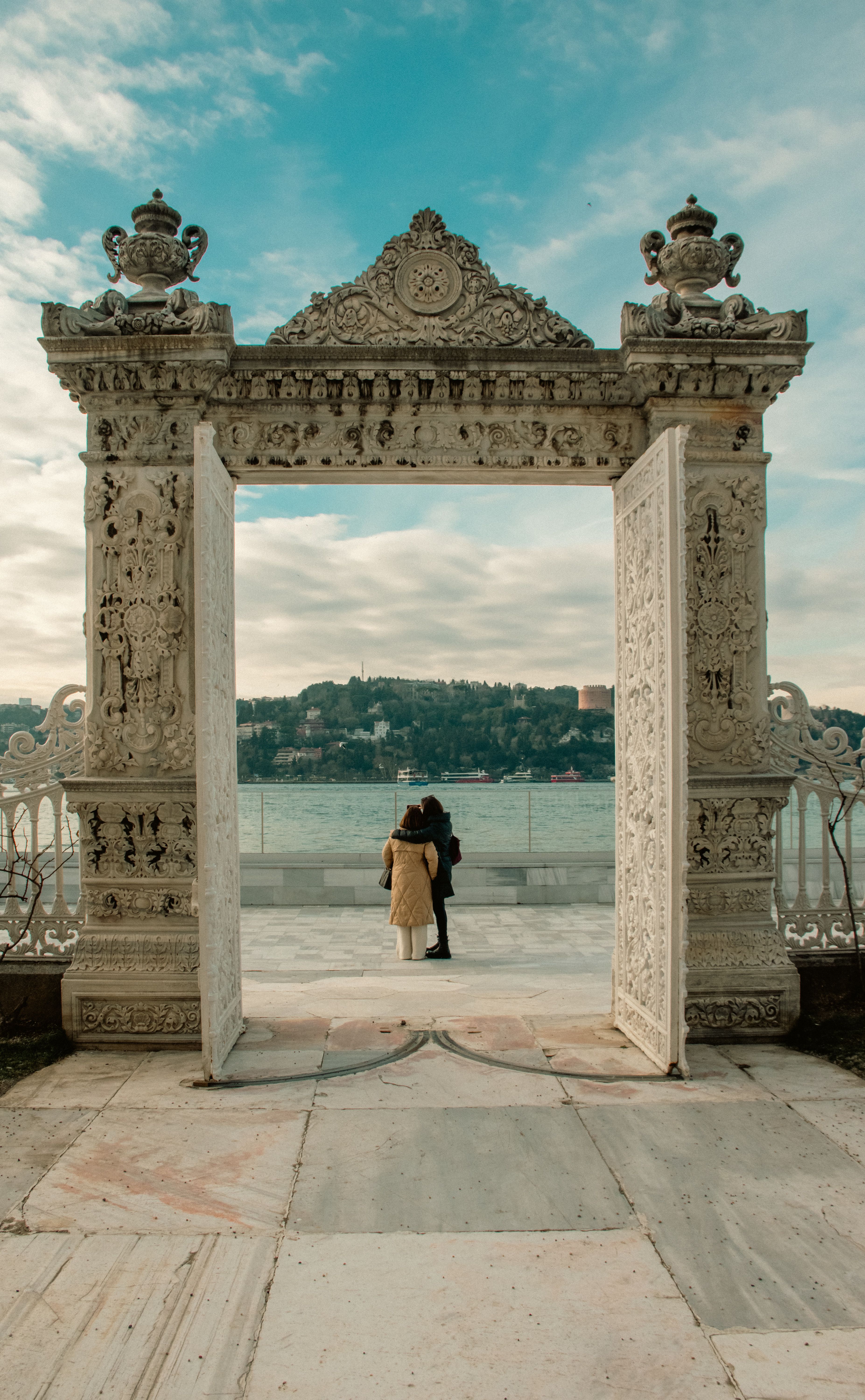 Romantic Couple at Dolmabahçe Palace Gate in İstanbul · Free Stock Photo