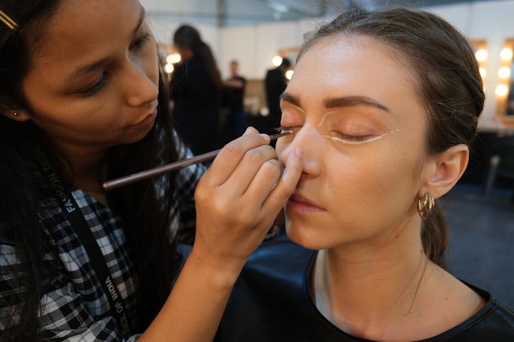 How Makeup Artists Redefine Beauty Through Art